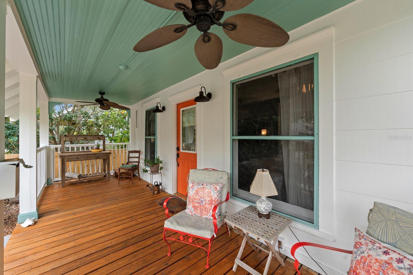 1038 CRESCENT LAKE DR N