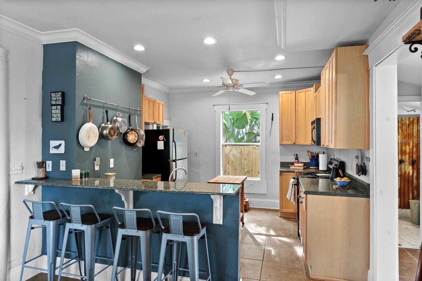 1038 CRESCENT LAKE DR N