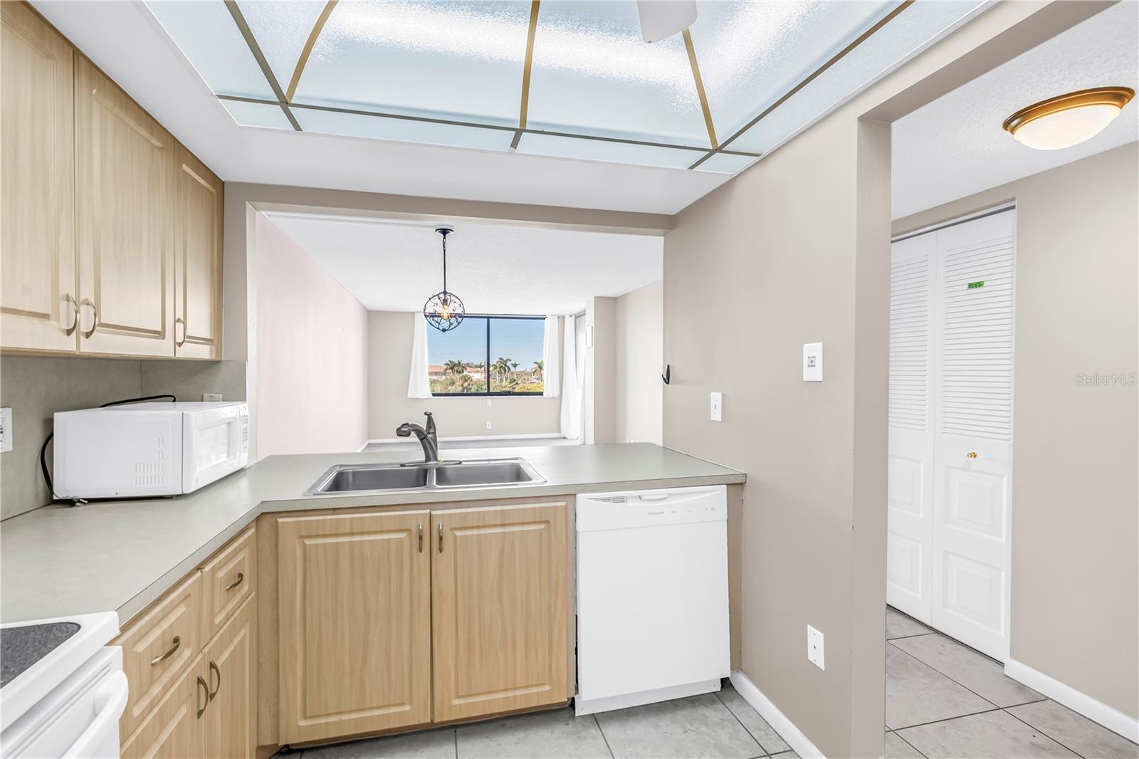 6104 PALMA DEL MAR BLVD S #305