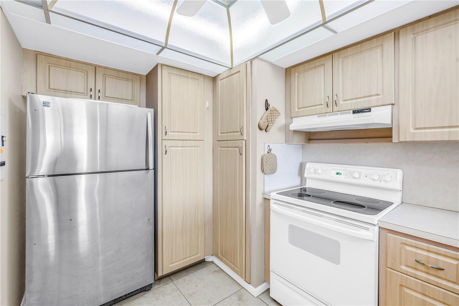 6104 PALMA DEL MAR BLVD S #305