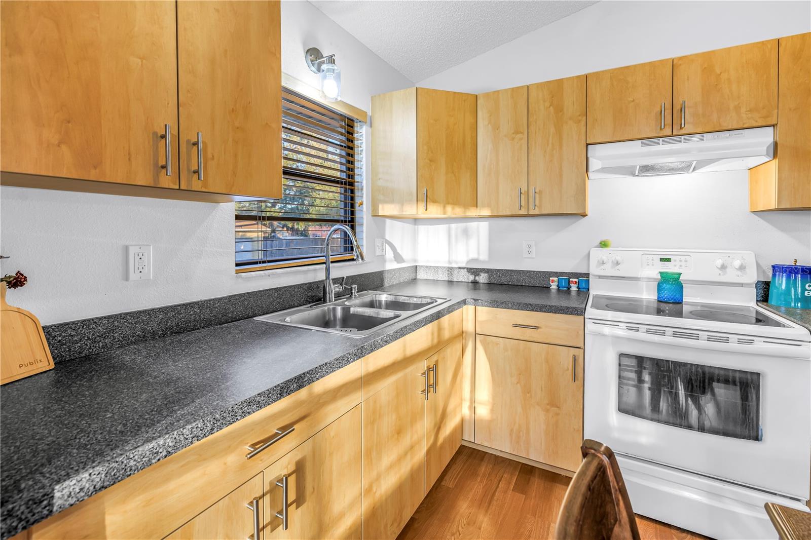 3000 DR MARTIN LUTHER KING JR ST S