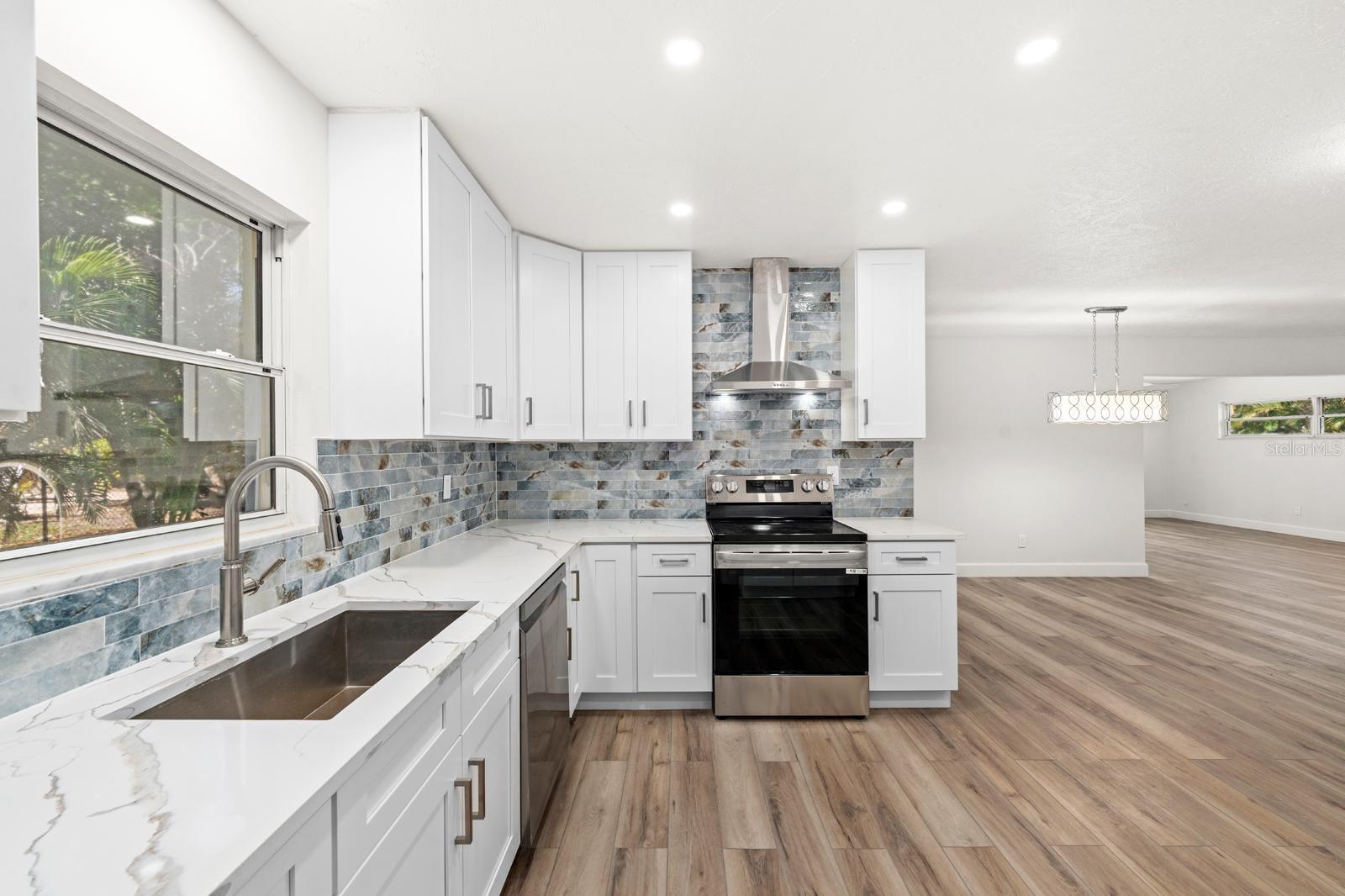 4540 BAYSHORE BLVD NE