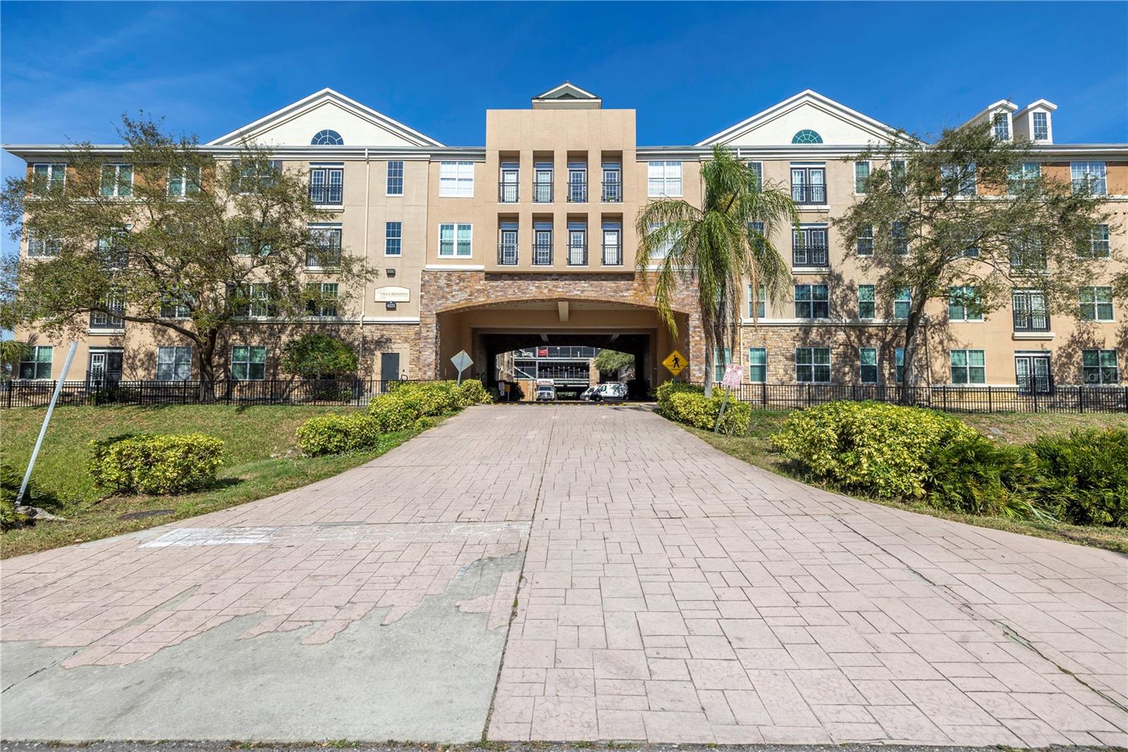 4221 W SPRUCE ST #1325