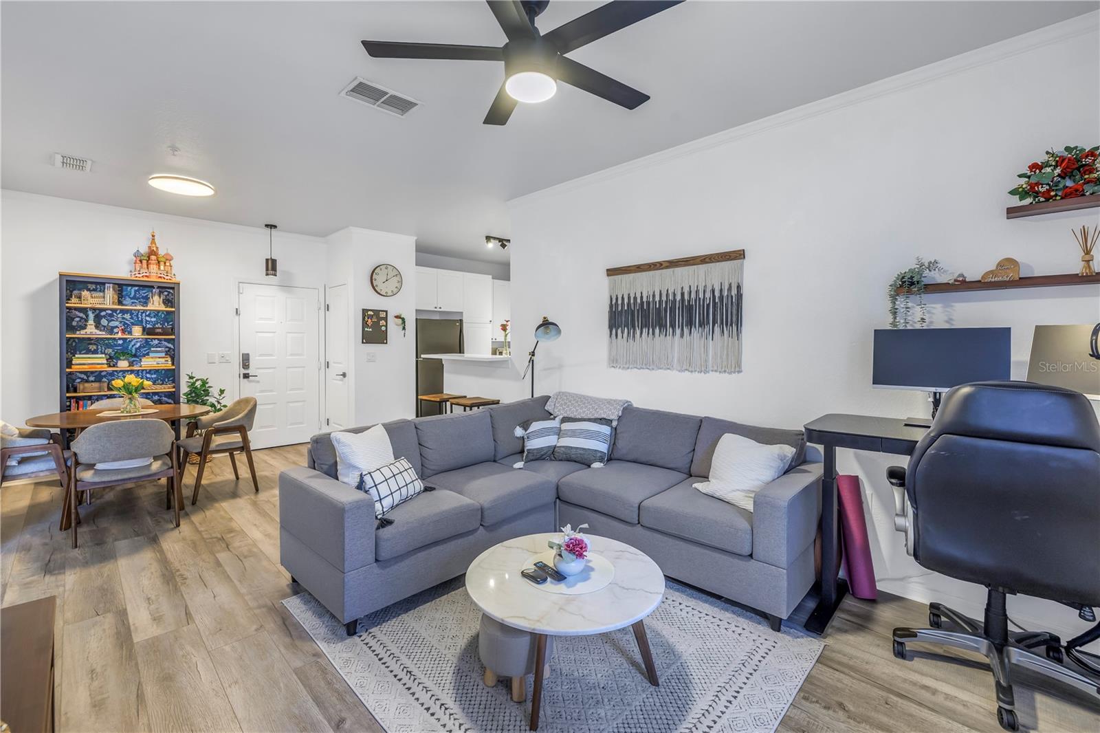 4221 W SPRUCE ST #1325