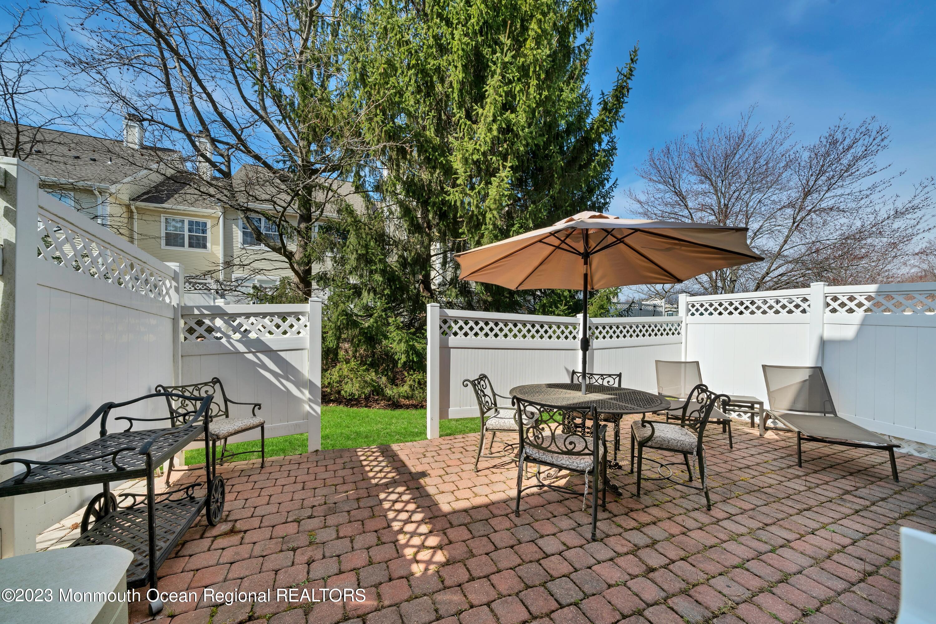 37 Fox Meadow Lane