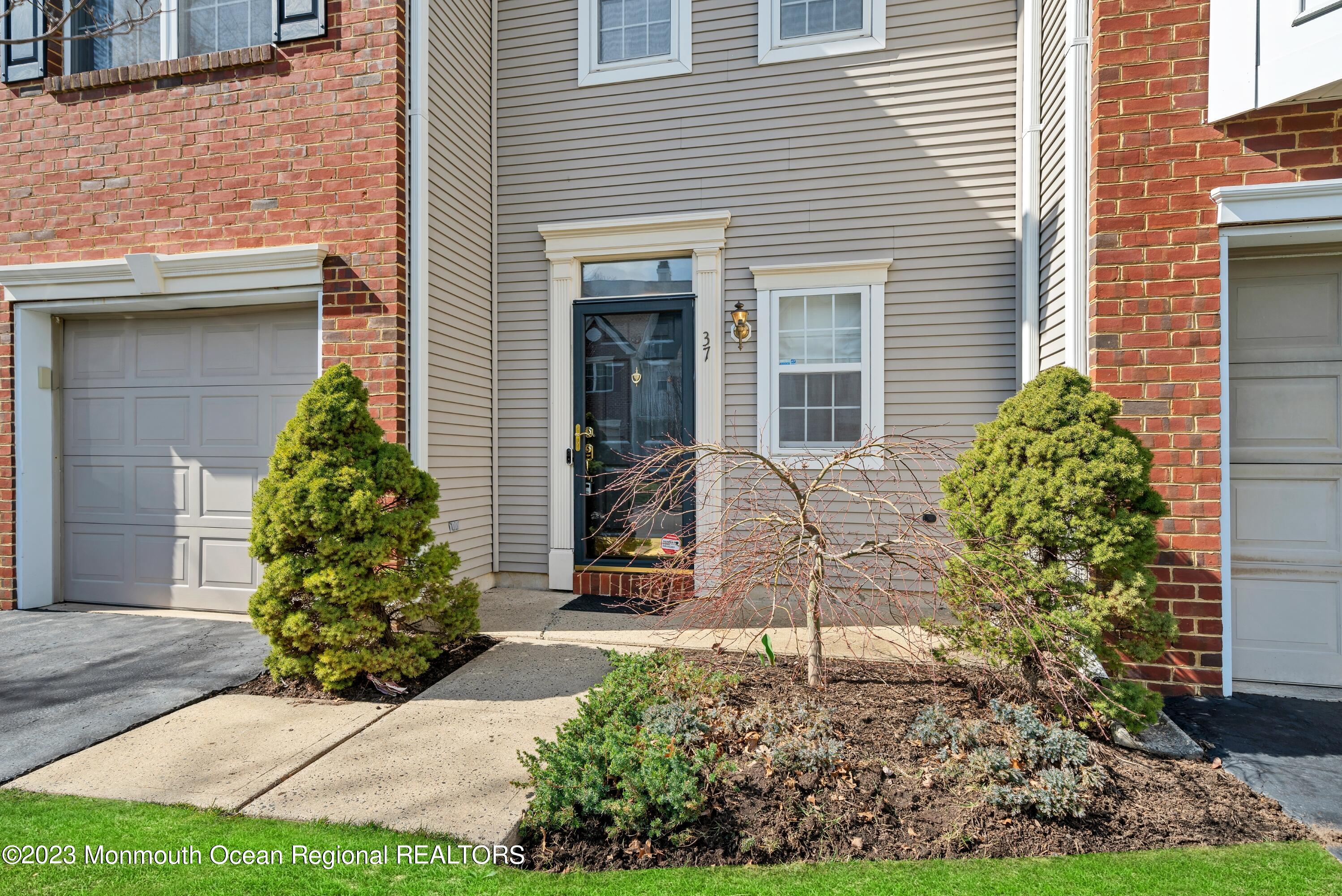 37 Fox Meadow Lane