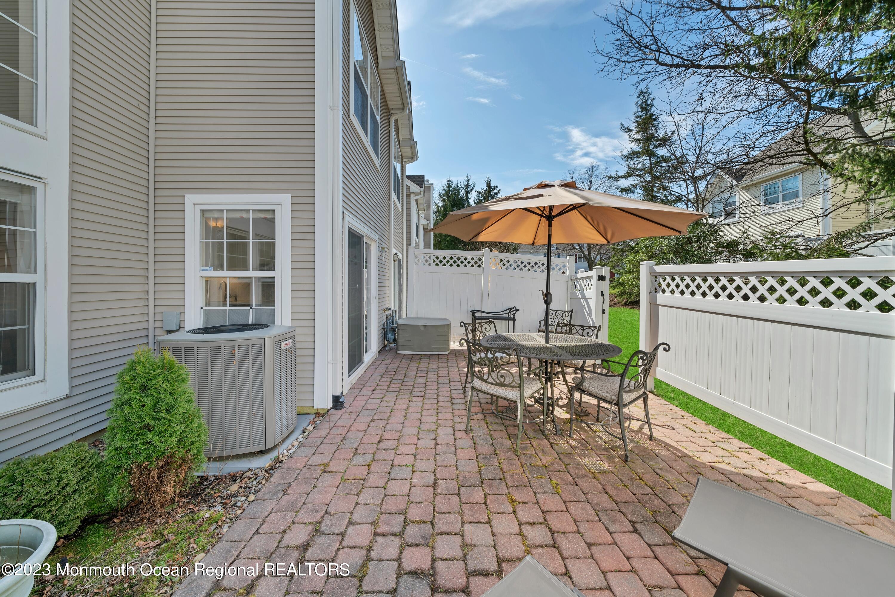 37 Fox Meadow Lane