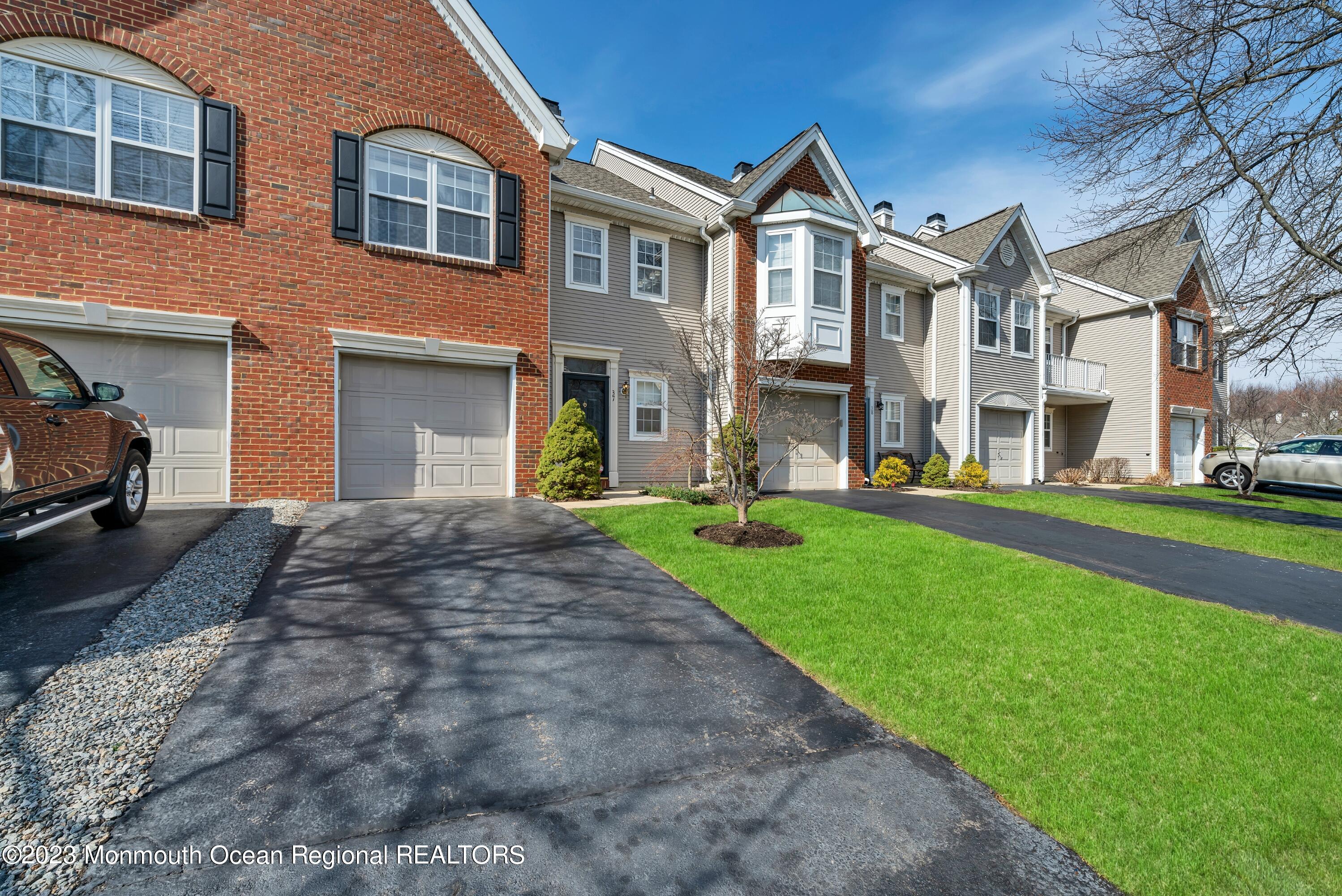 37 Fox Meadow Lane