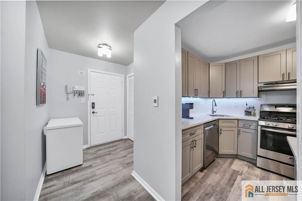 902 Meadow Court # 902