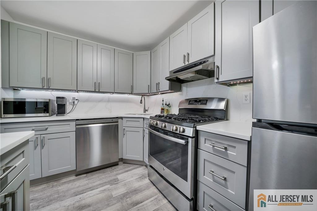 902 Meadow Court # 902