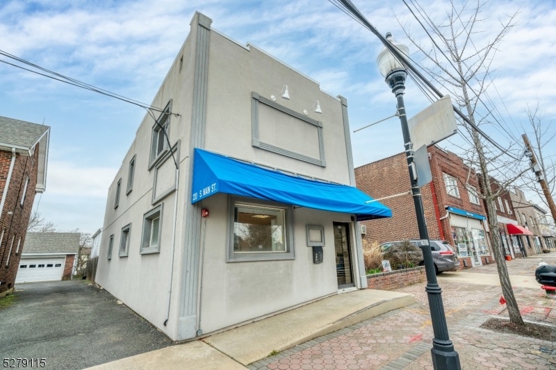 220 S Main St