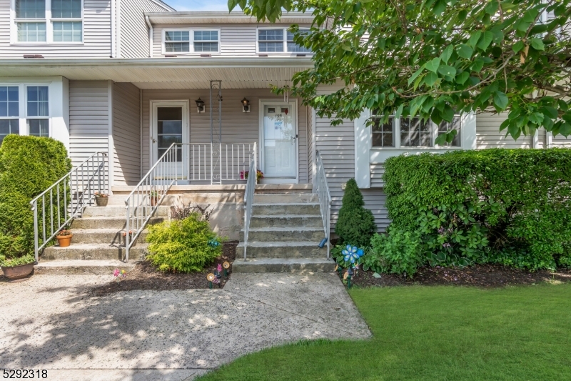 195 Driscoll Ct