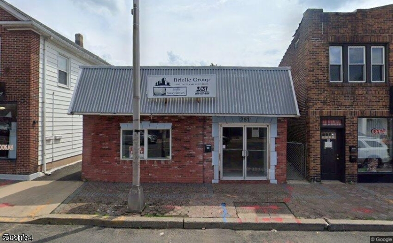 251 S Main St