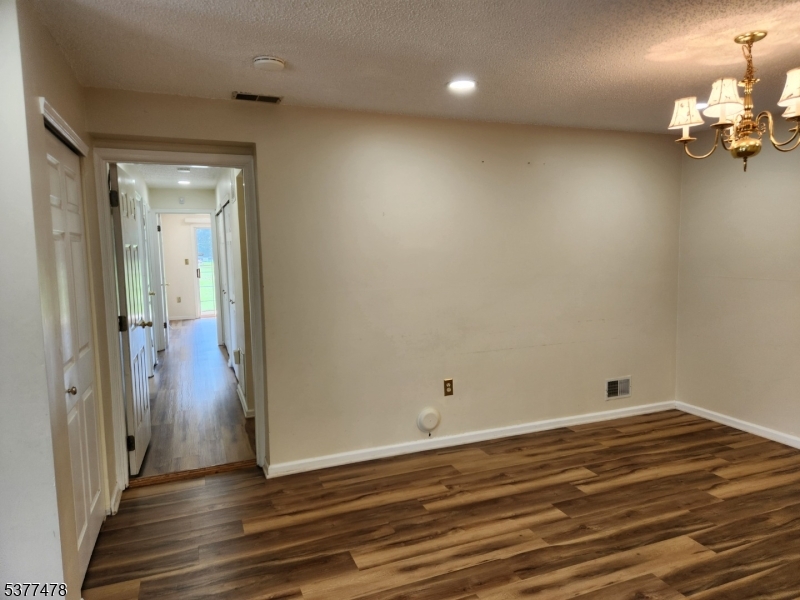 502 Dunn Cir