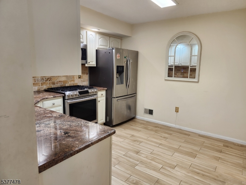502 Dunn Cir