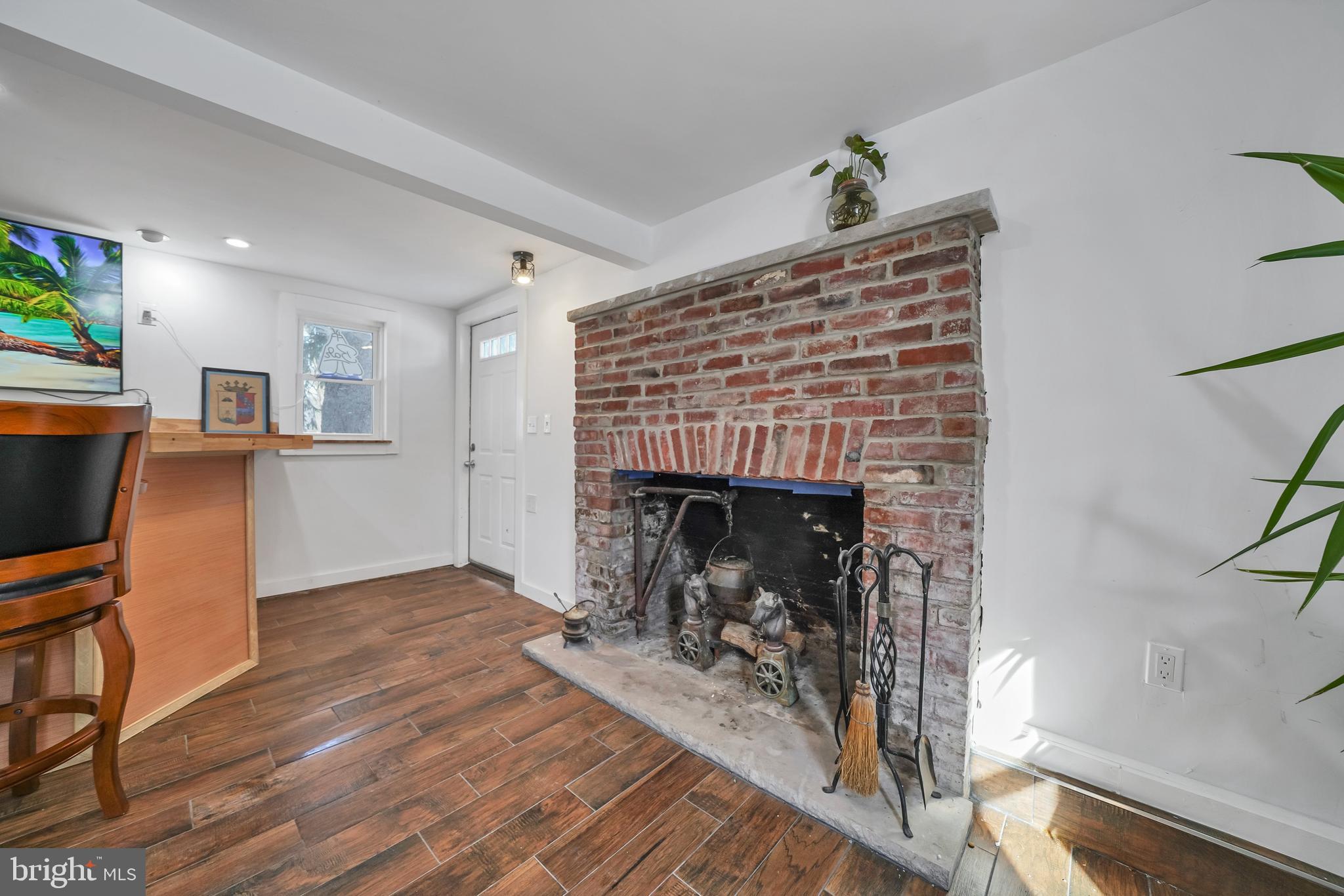 89 ASBURY BROADWAY ROAD