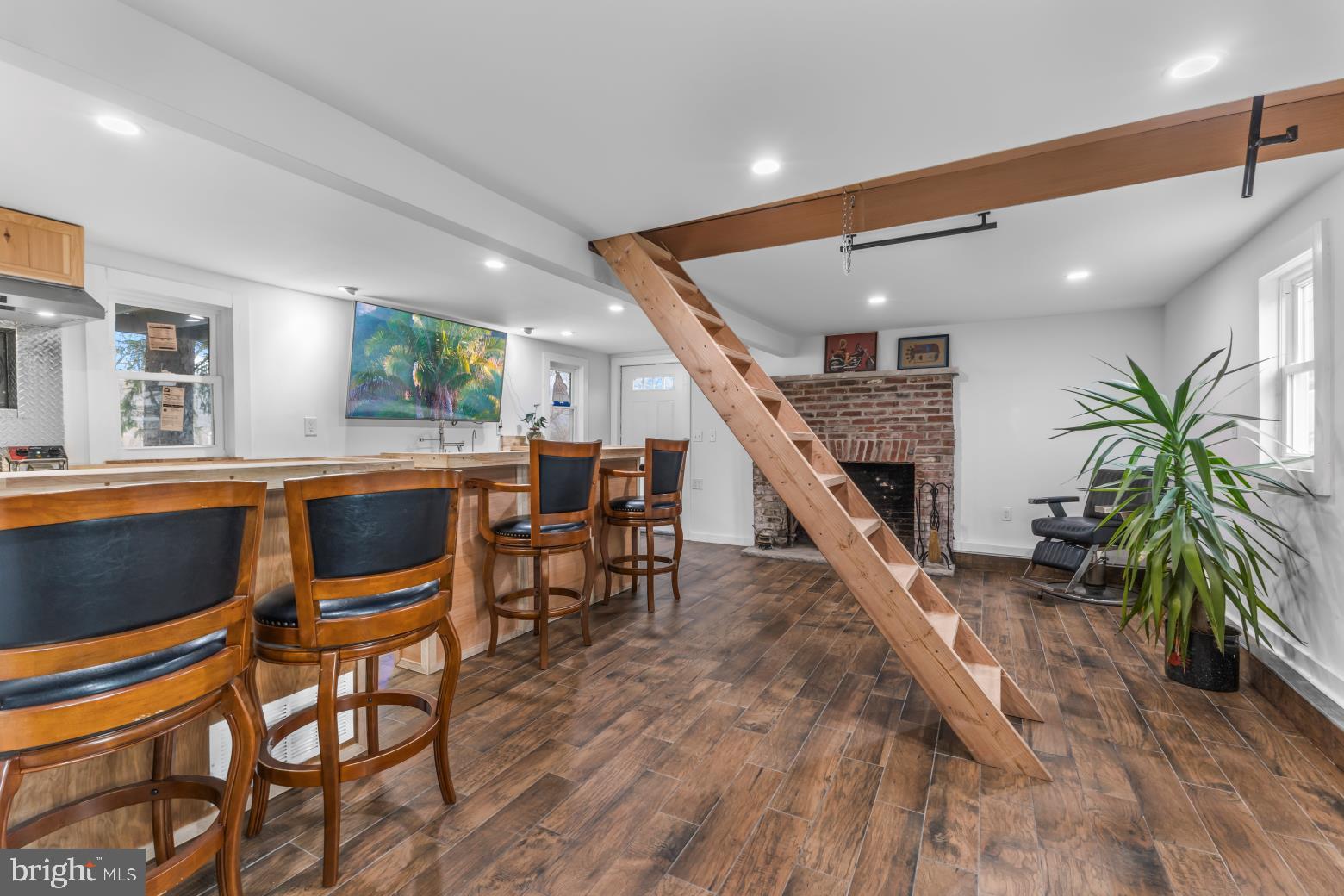 89 ASBURY BROADWAY ROAD