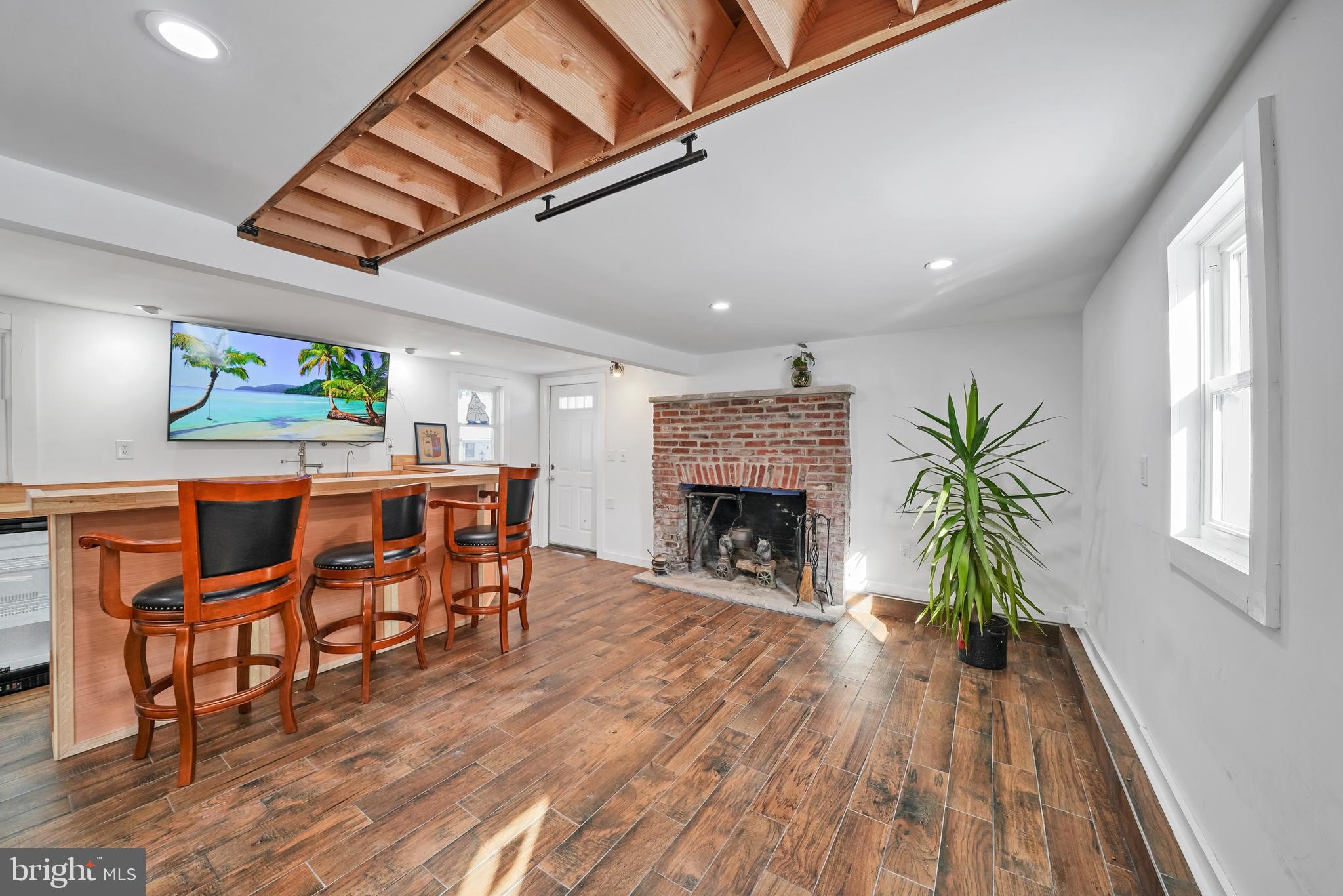 89 ASBURY BROADWAY ROAD