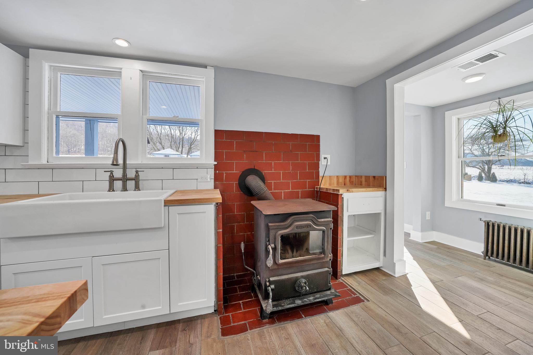 89 ASBURY BROADWAY ROAD