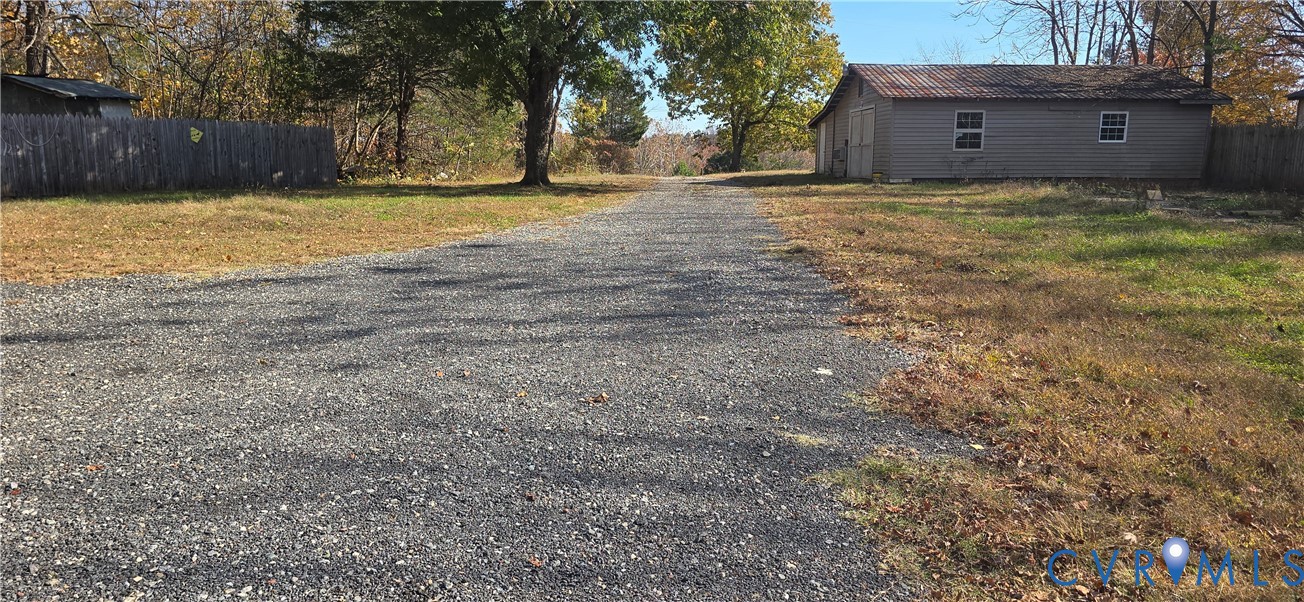 415 Garretts Mill Rd
