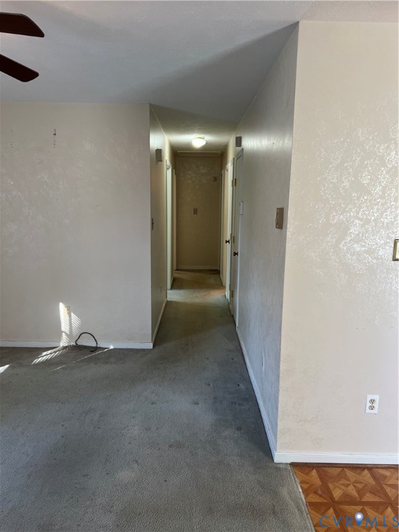 48 Willow Oak Ct