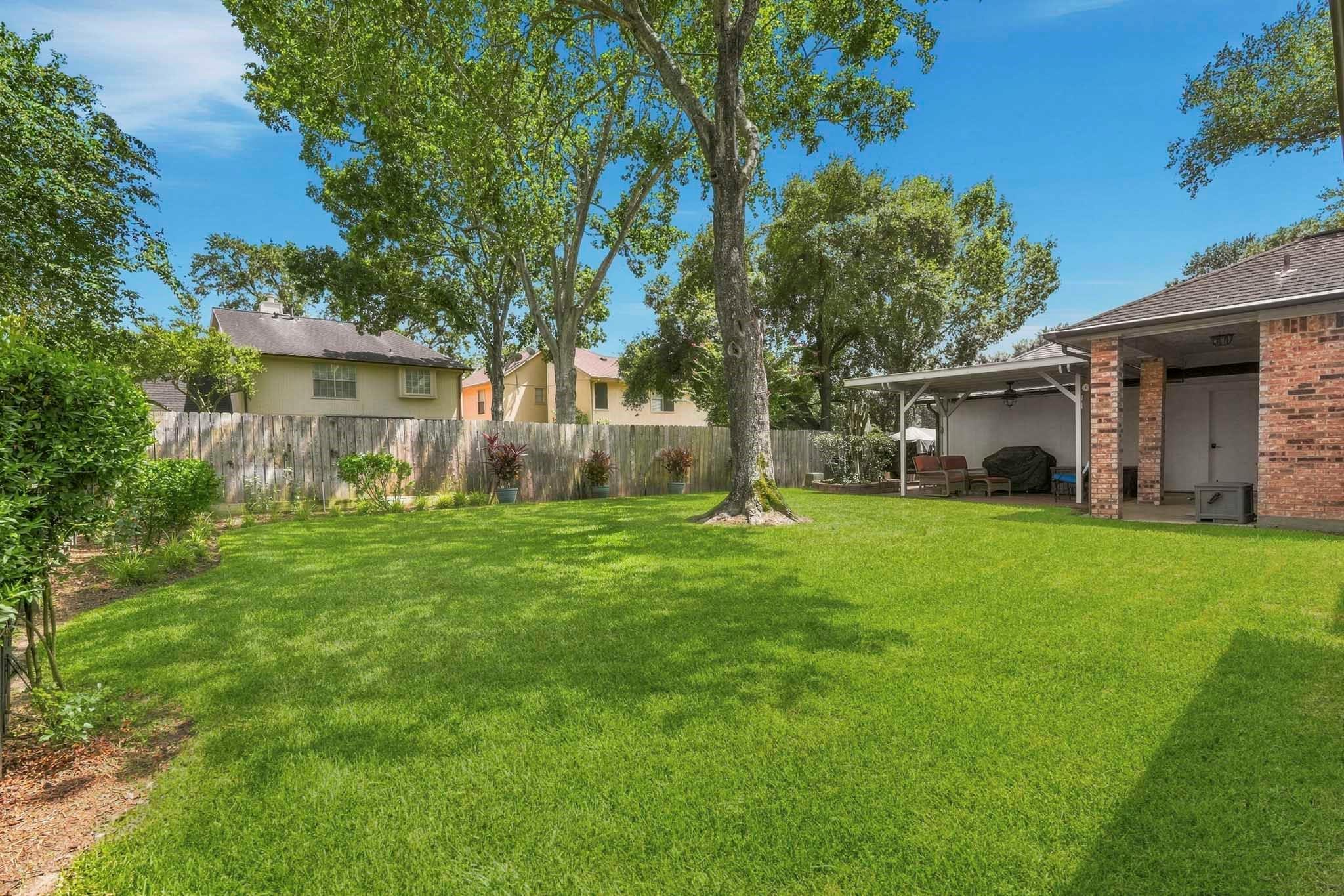 23027 Red River Drive