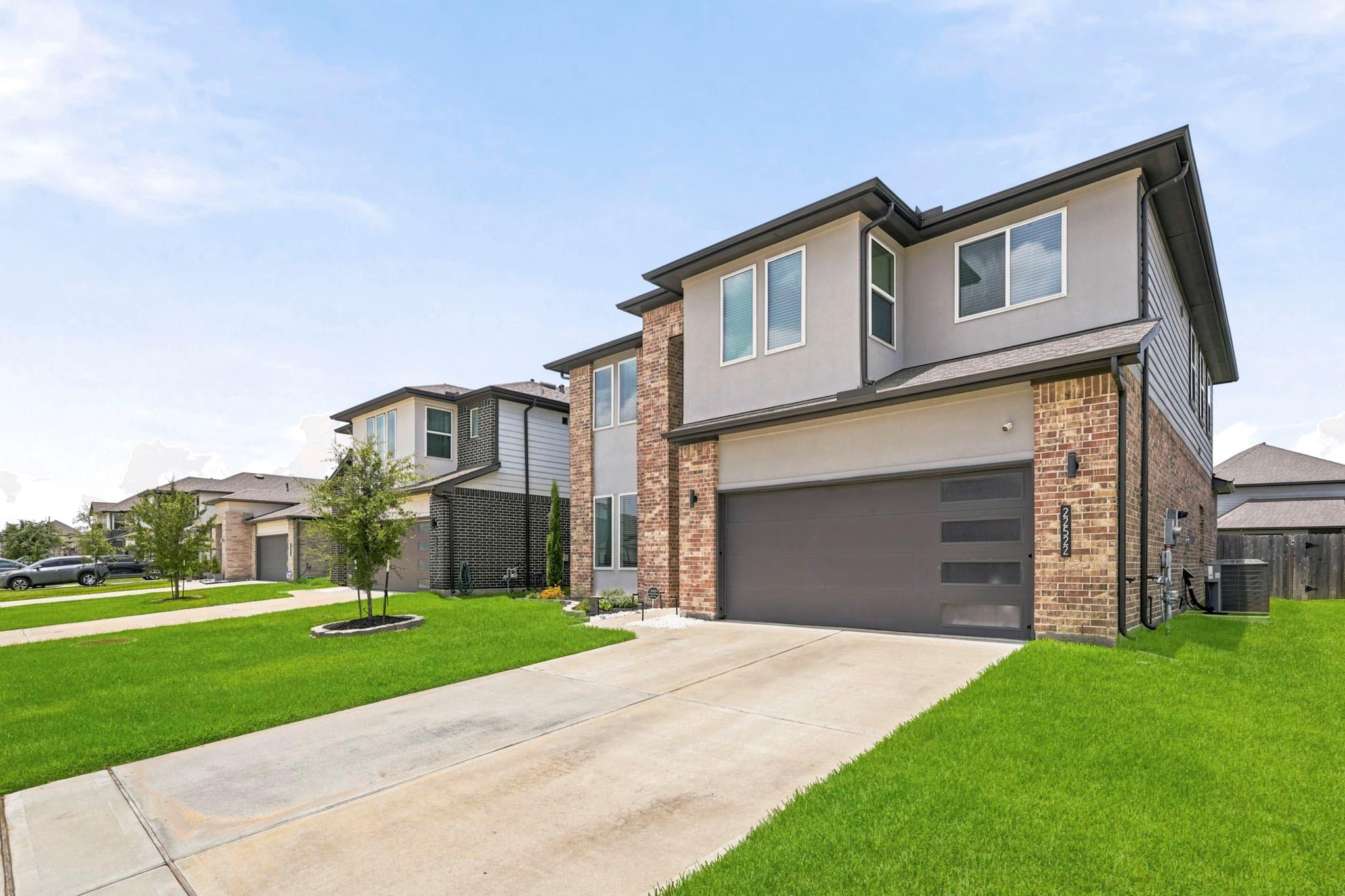 22522 Modica Rift Lane