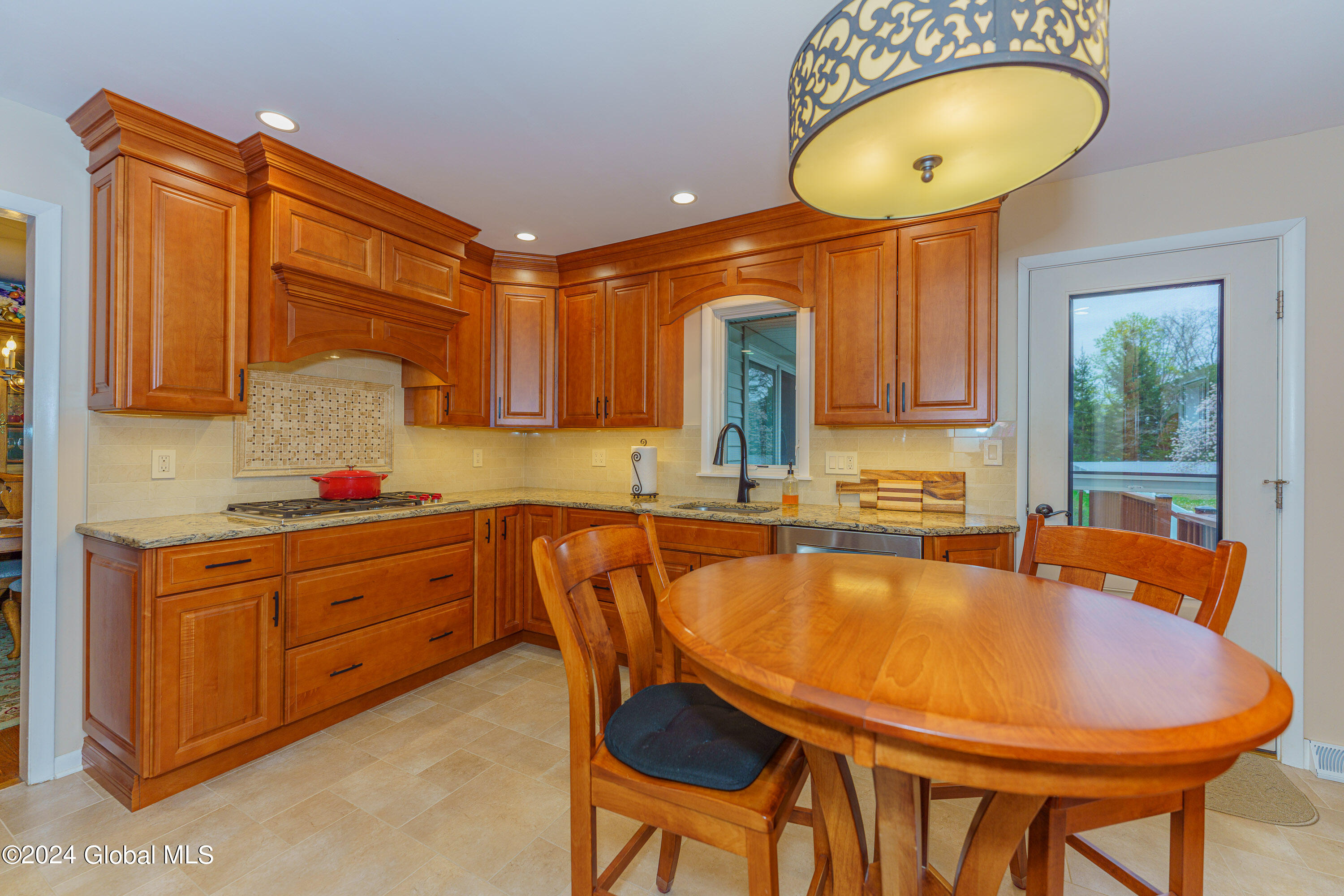1176 Fernwood Drive