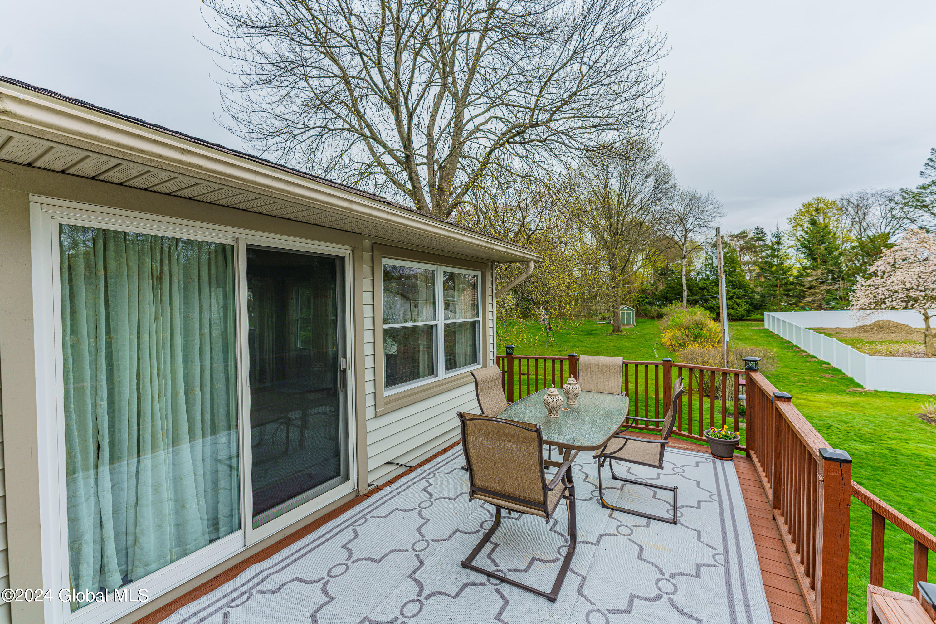 1176 Fernwood Drive
