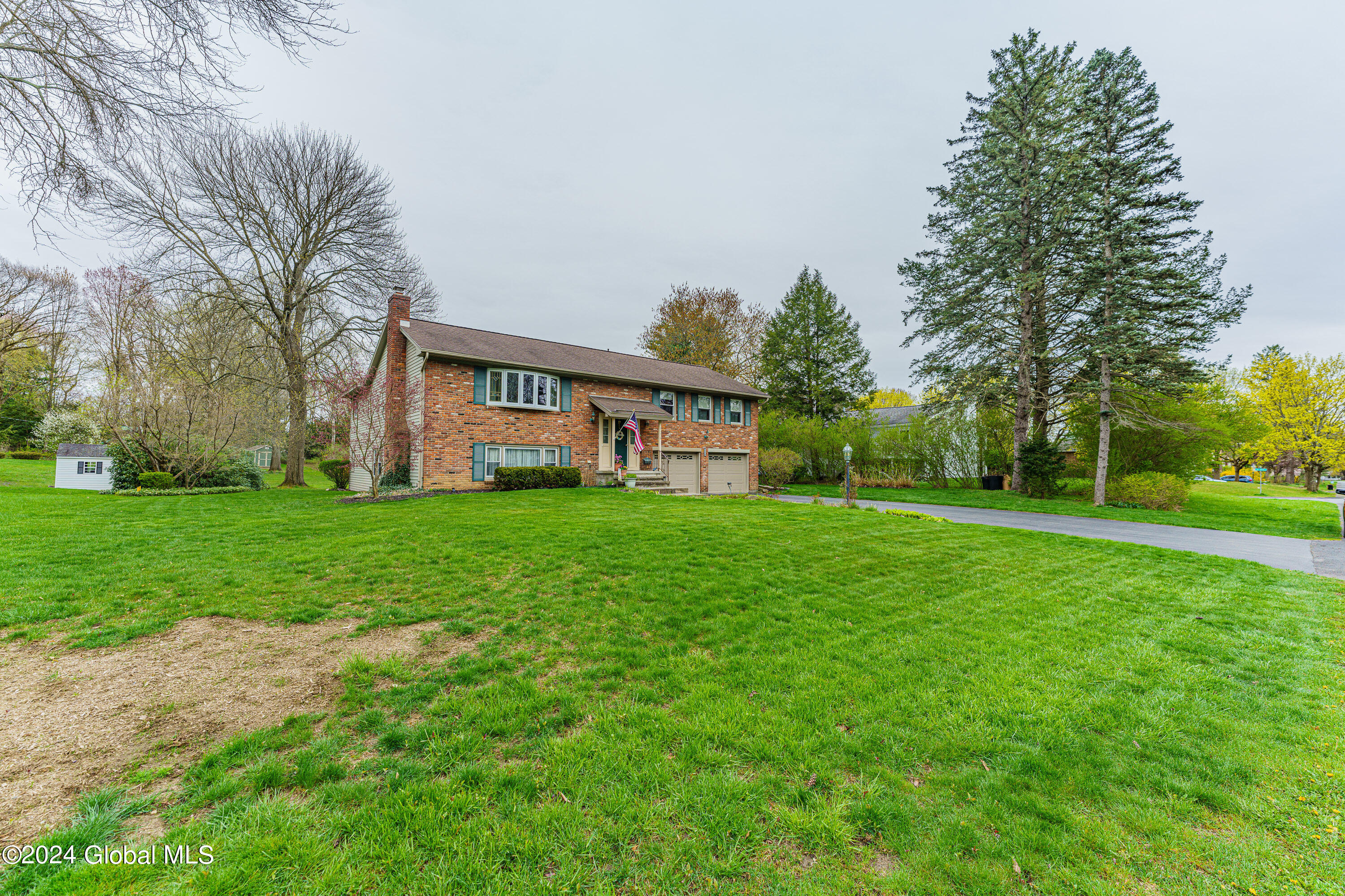 1176 Fernwood Drive