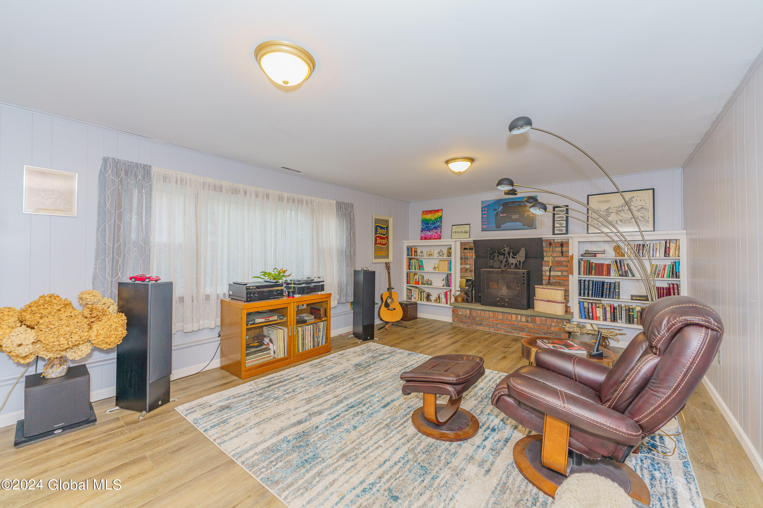 1176 Fernwood Drive
