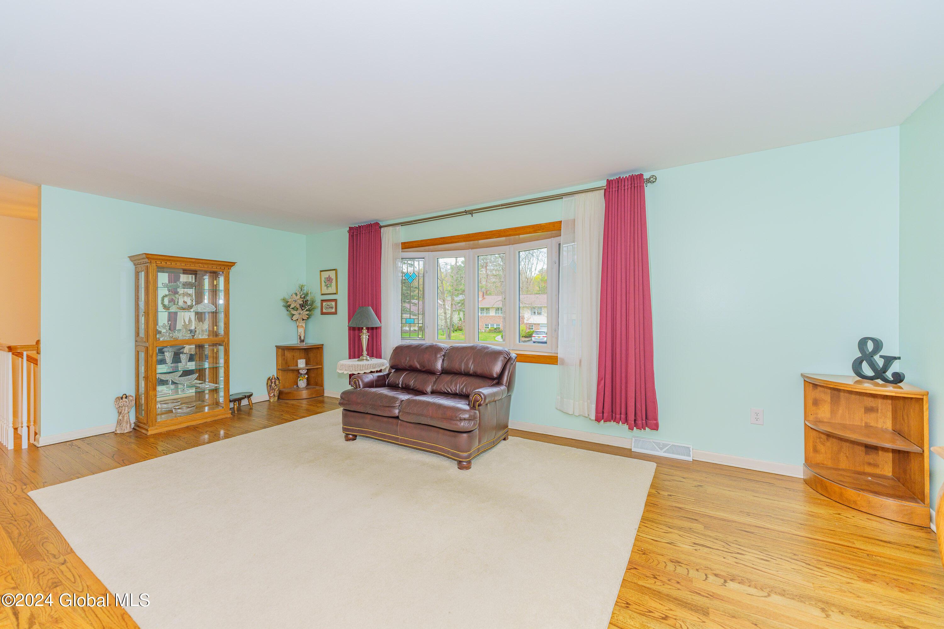 1176 Fernwood Drive