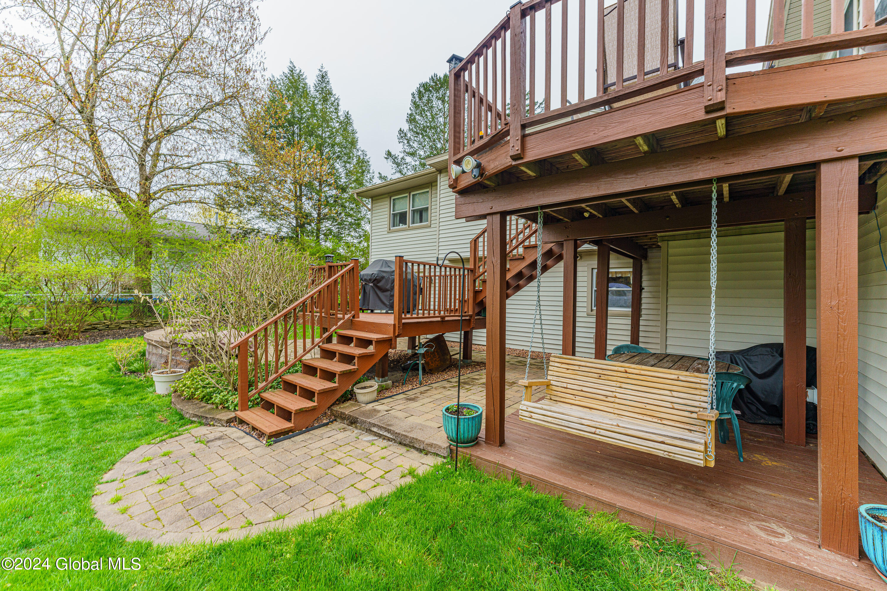 1176 Fernwood Drive
