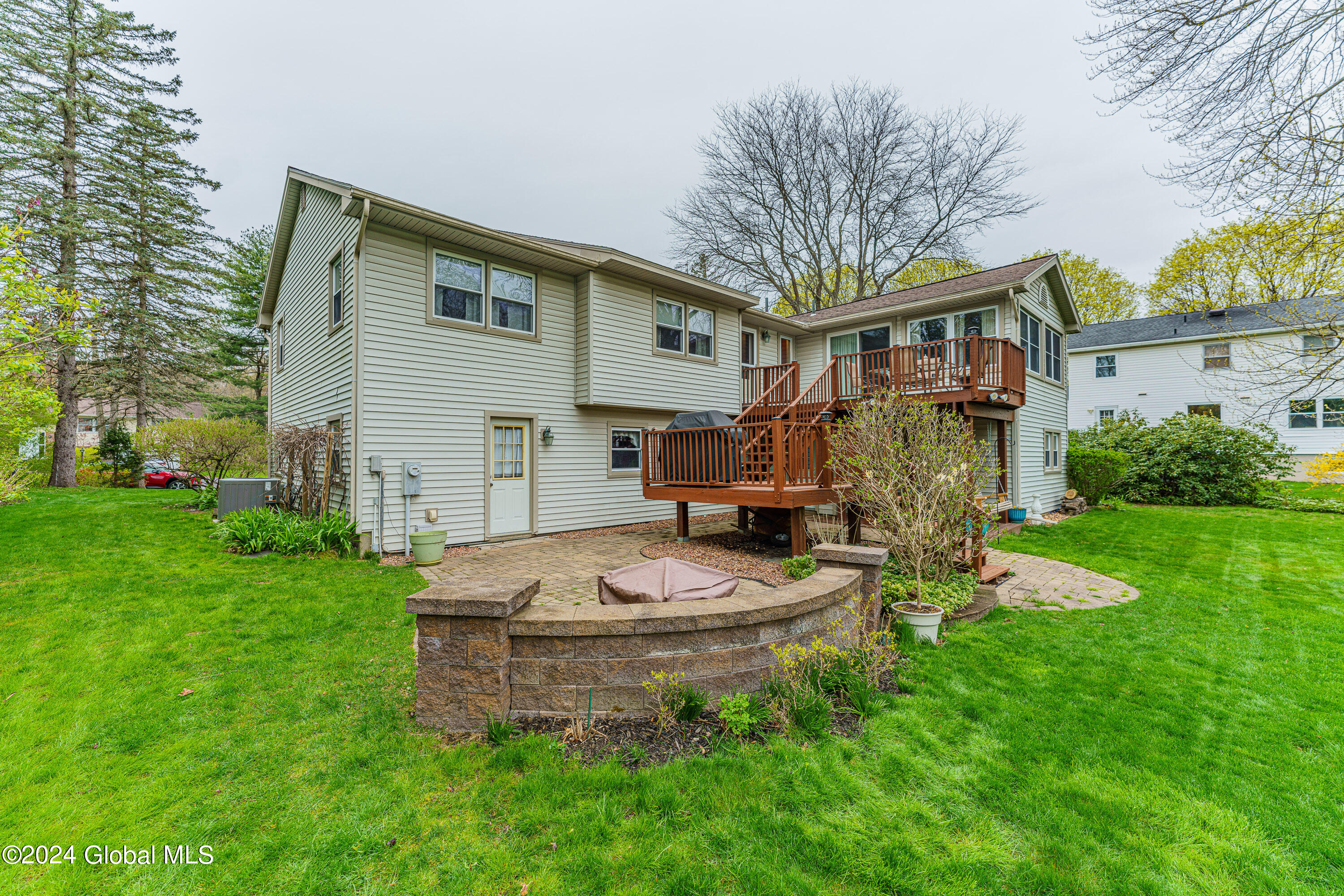 1176 Fernwood Drive