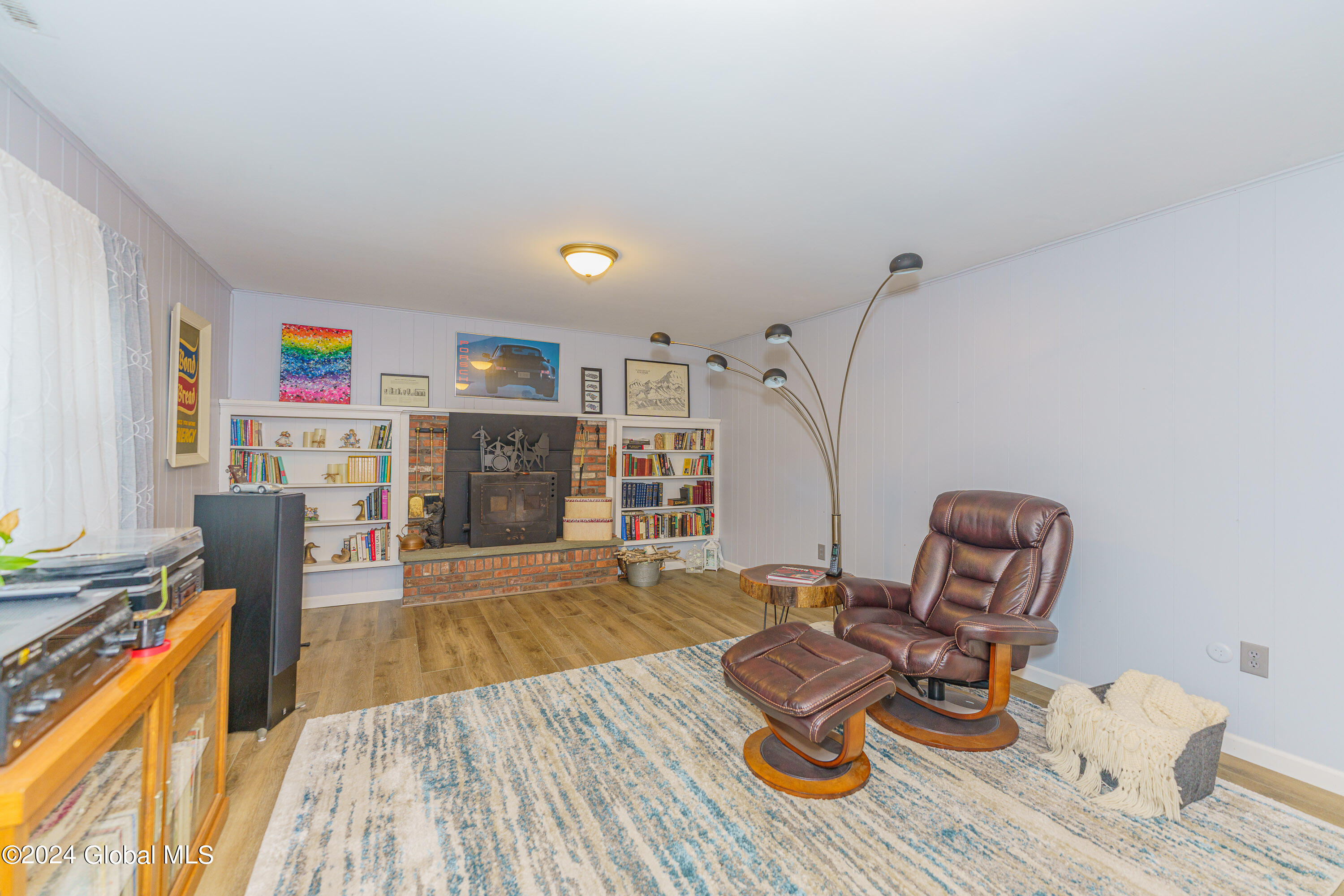 1176 Fernwood Drive