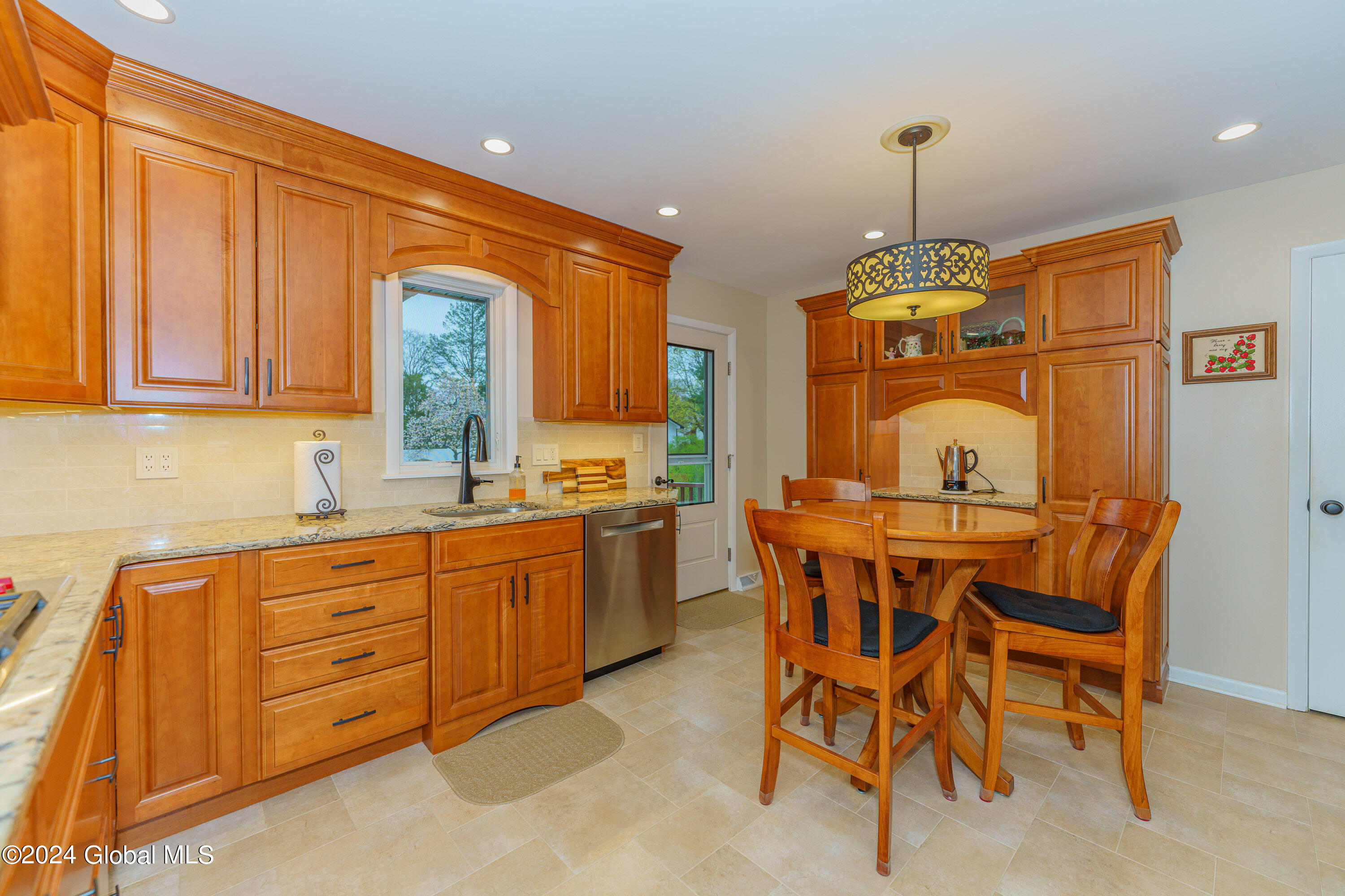 1176 Fernwood Drive