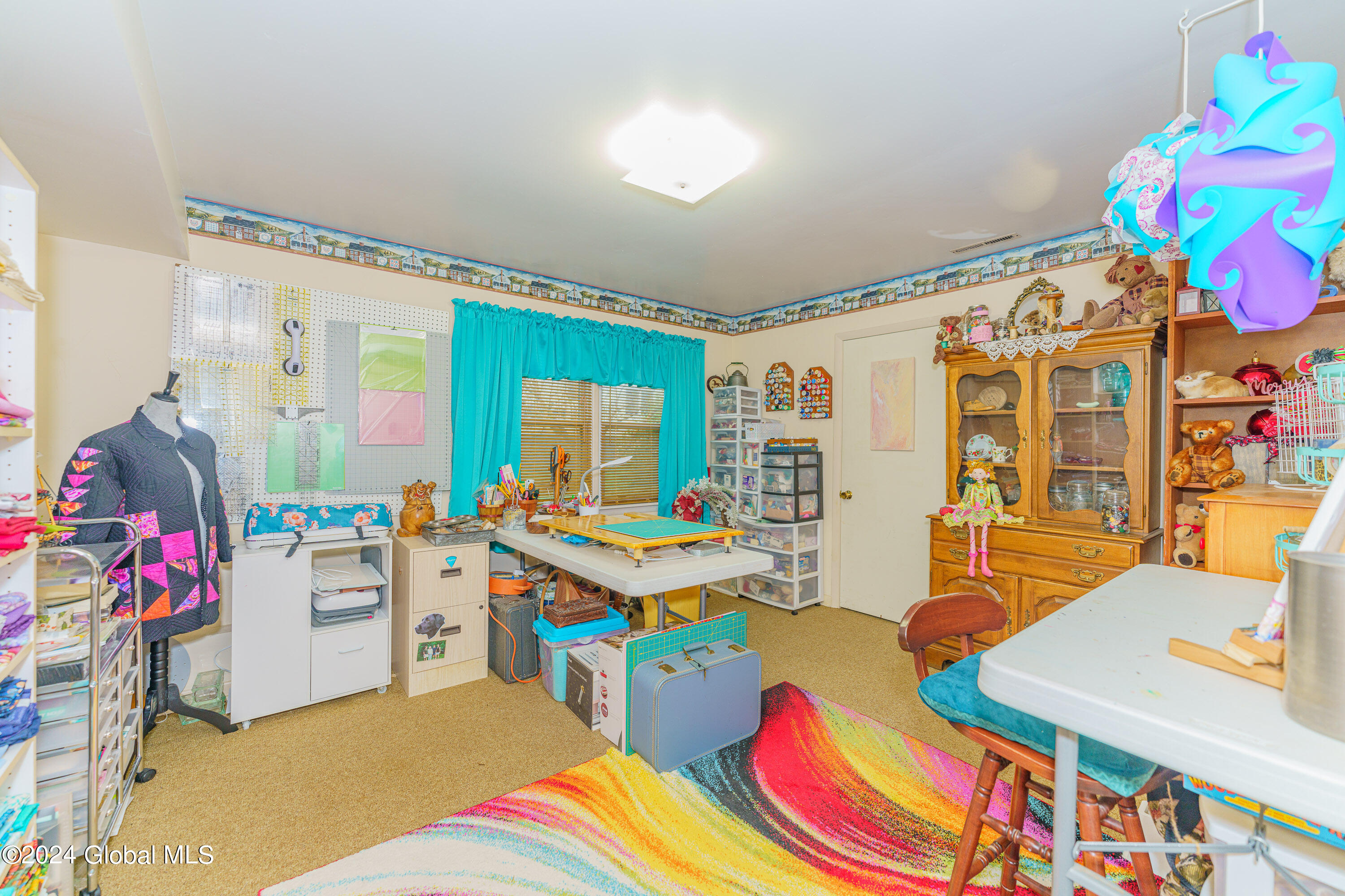 1176 Fernwood Drive