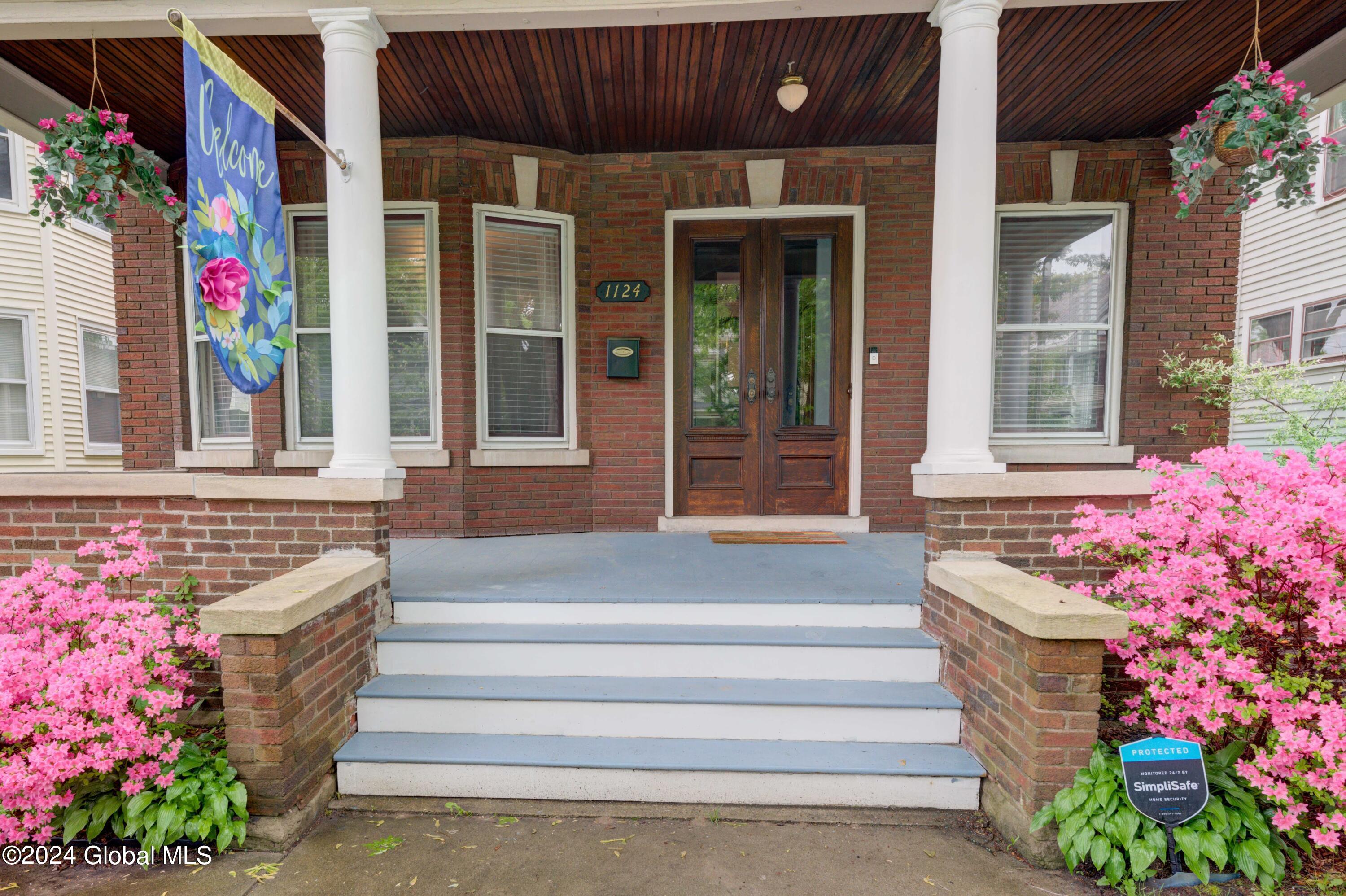 1124 Glenwood Boulevard