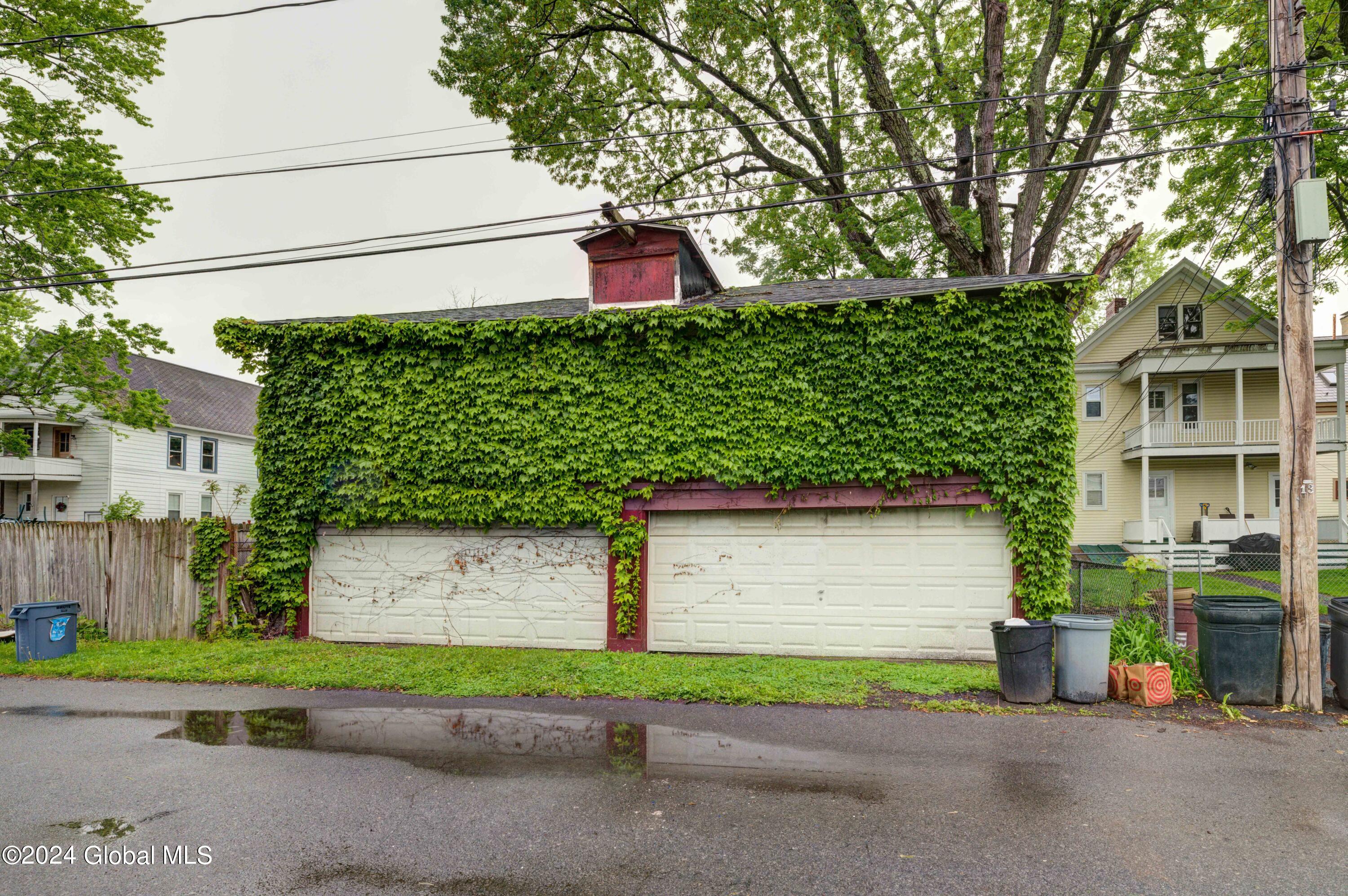 1124 Glenwood Boulevard