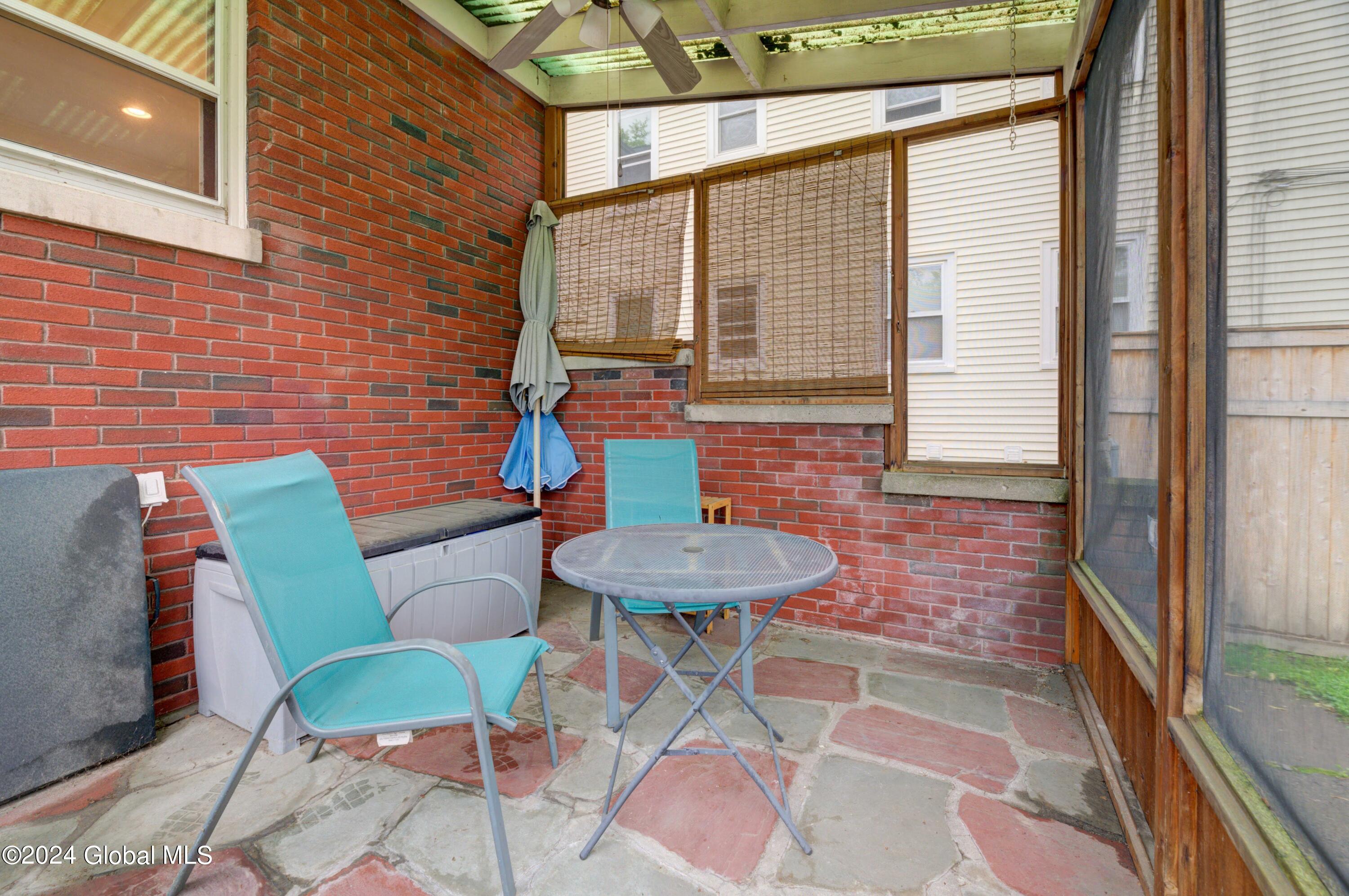 1124 Glenwood Boulevard