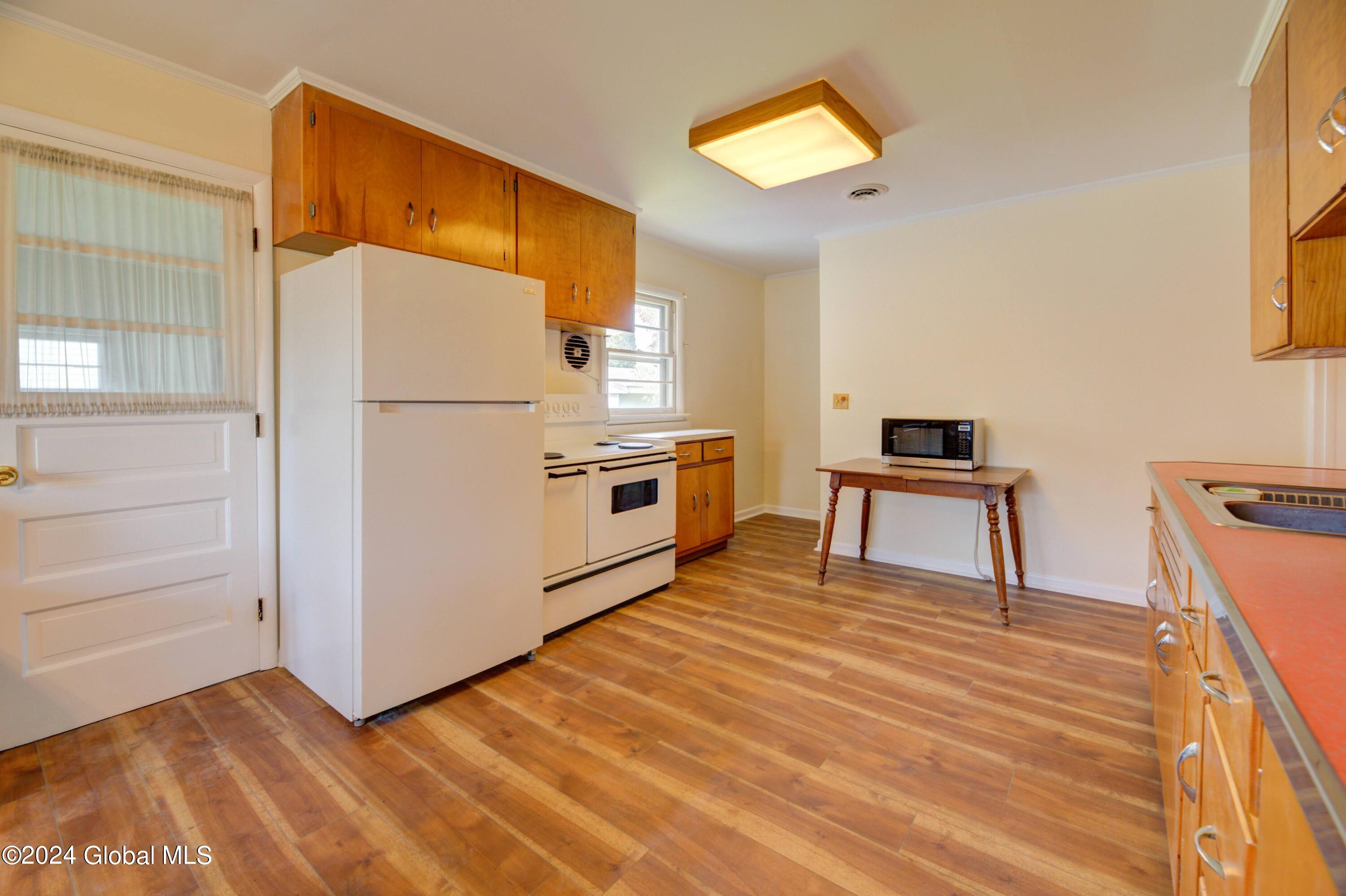 109 W Washington Avenue