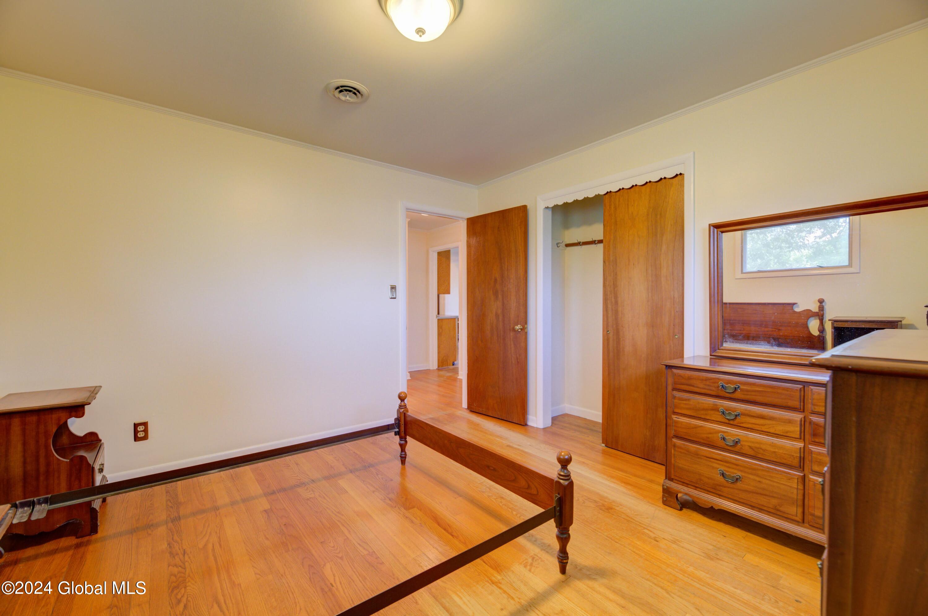 109 W Washington Avenue