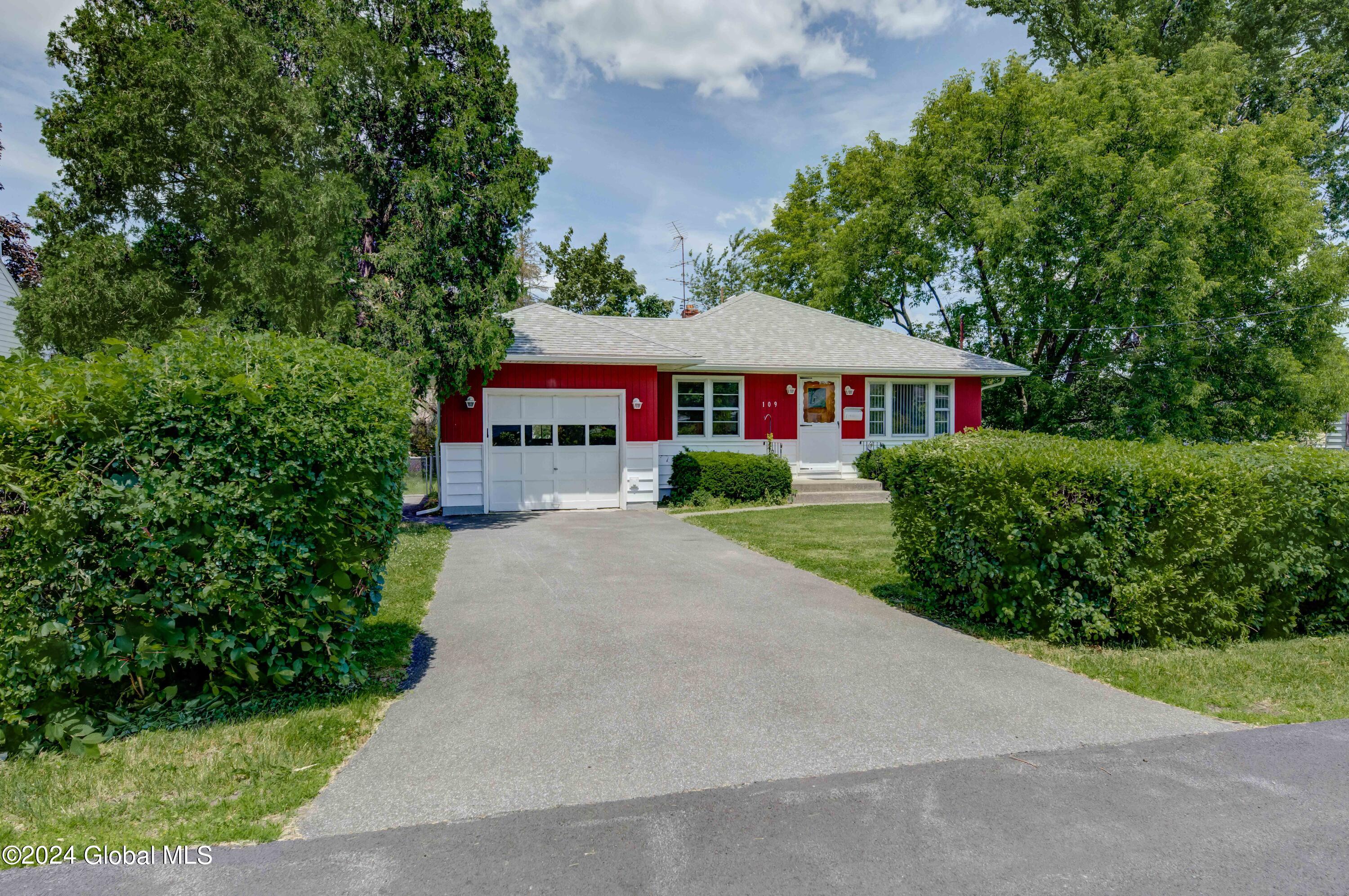 109 W Washington Avenue