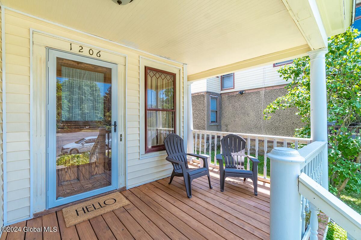 1206 Parkwood Boulevard