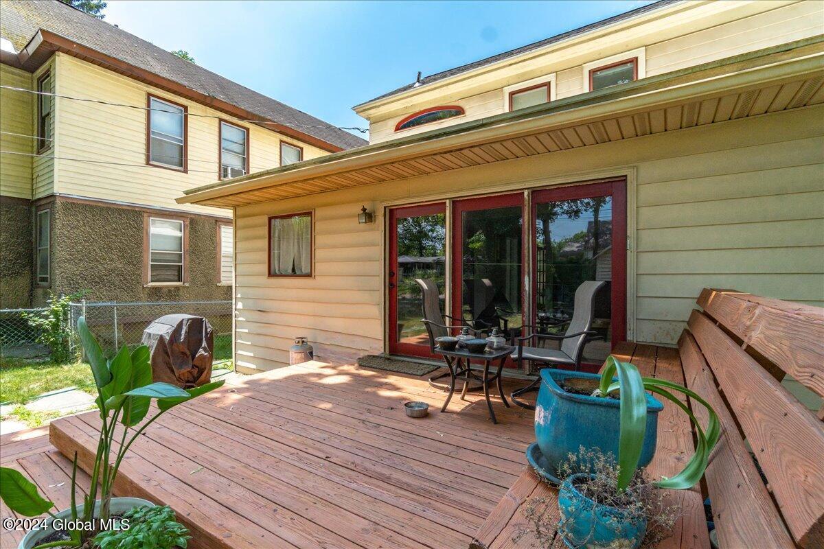 1206 Parkwood Boulevard