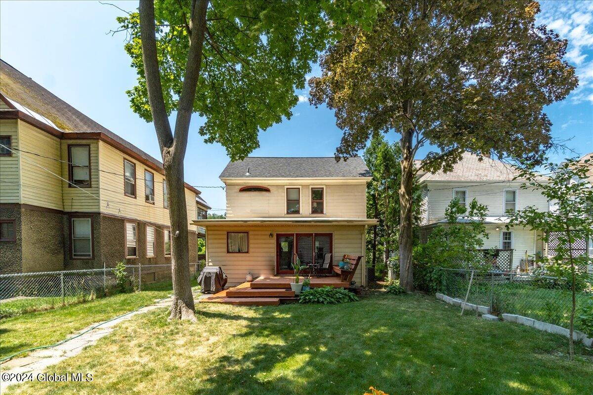 1206 Parkwood Boulevard