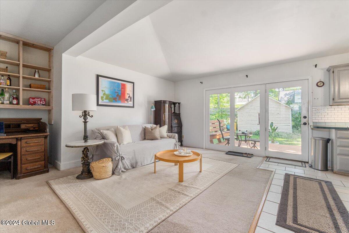 1206 Parkwood Boulevard