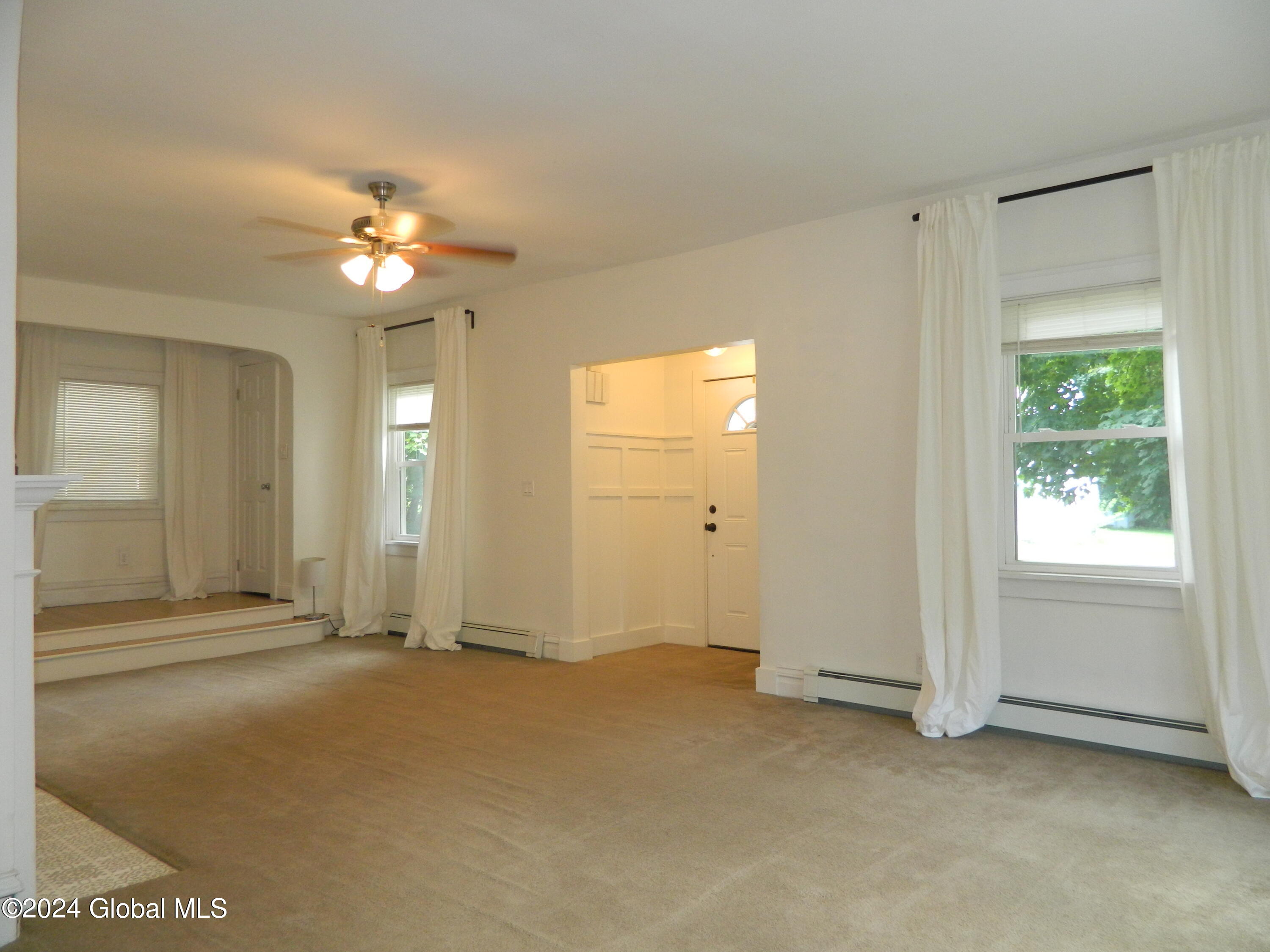 225 Hudson Ave E