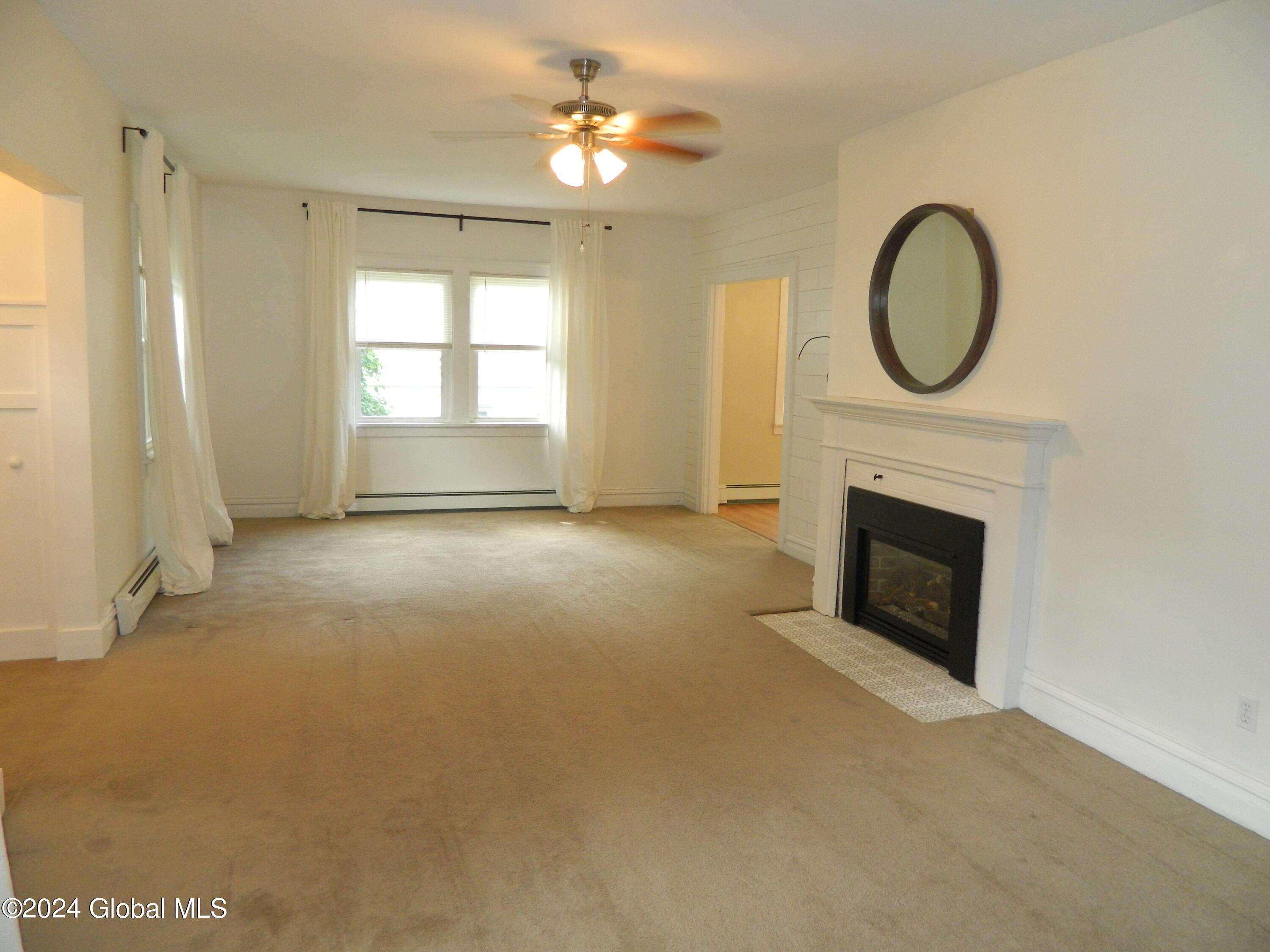 225 Hudson Ave E