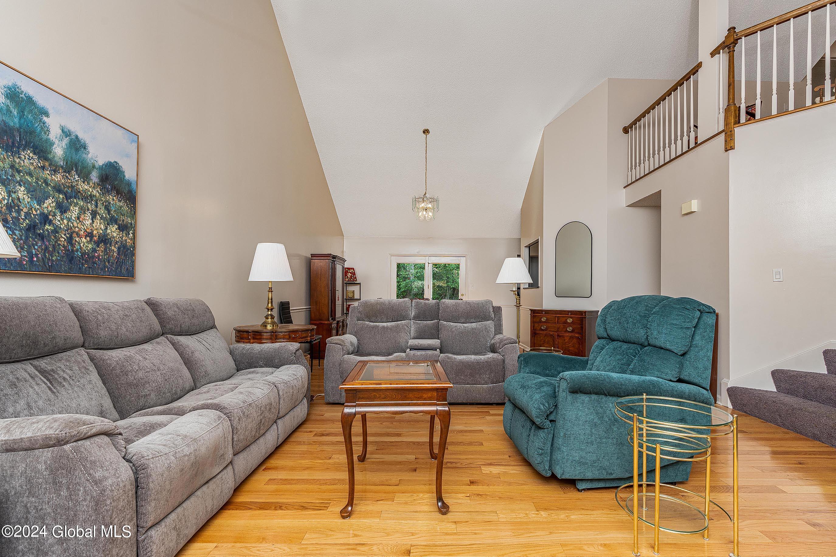 51 Ridgefield Drive